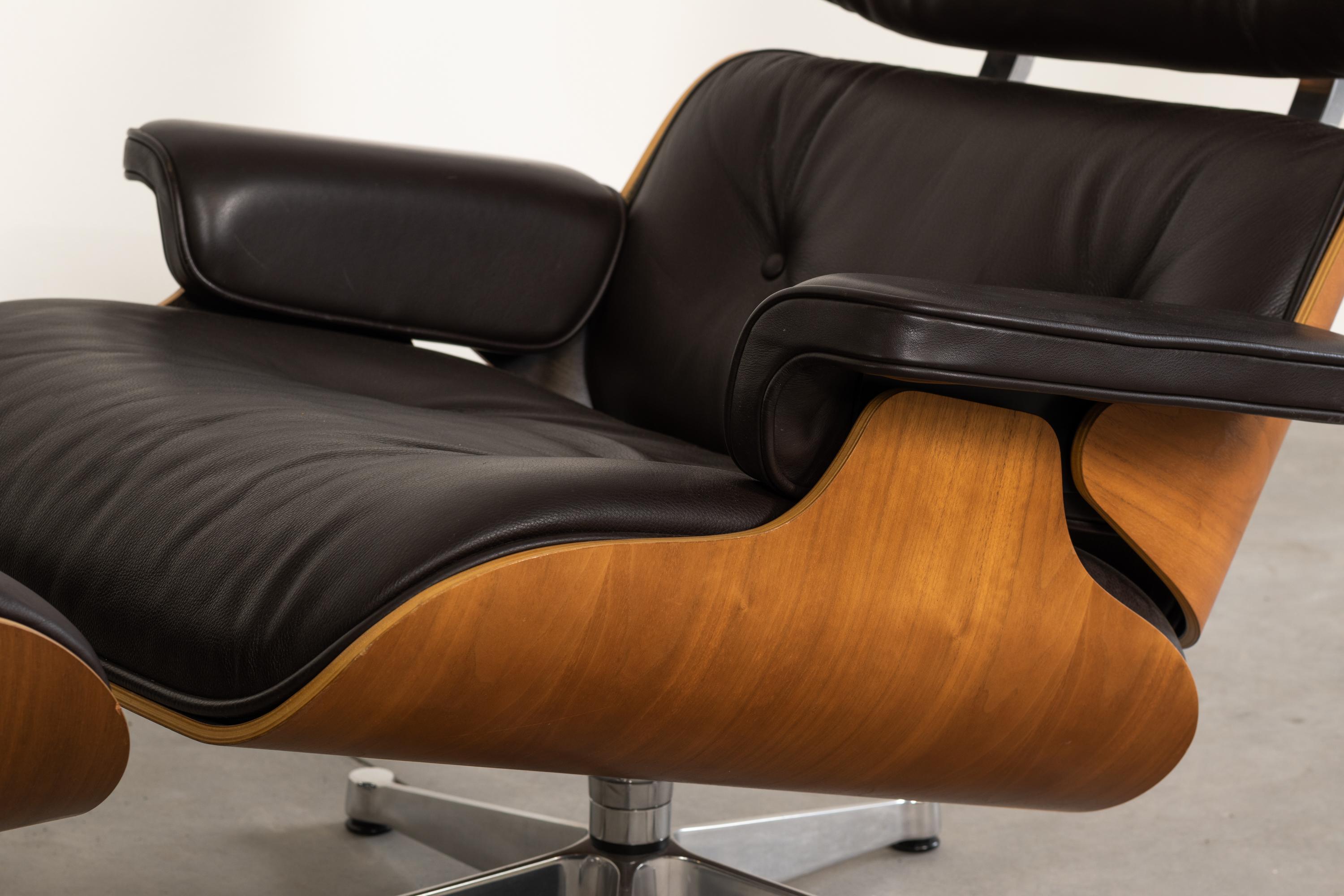 Cast Charles & Ray Eames Lounge Chair 670 and Ottoman 671 for Vitra