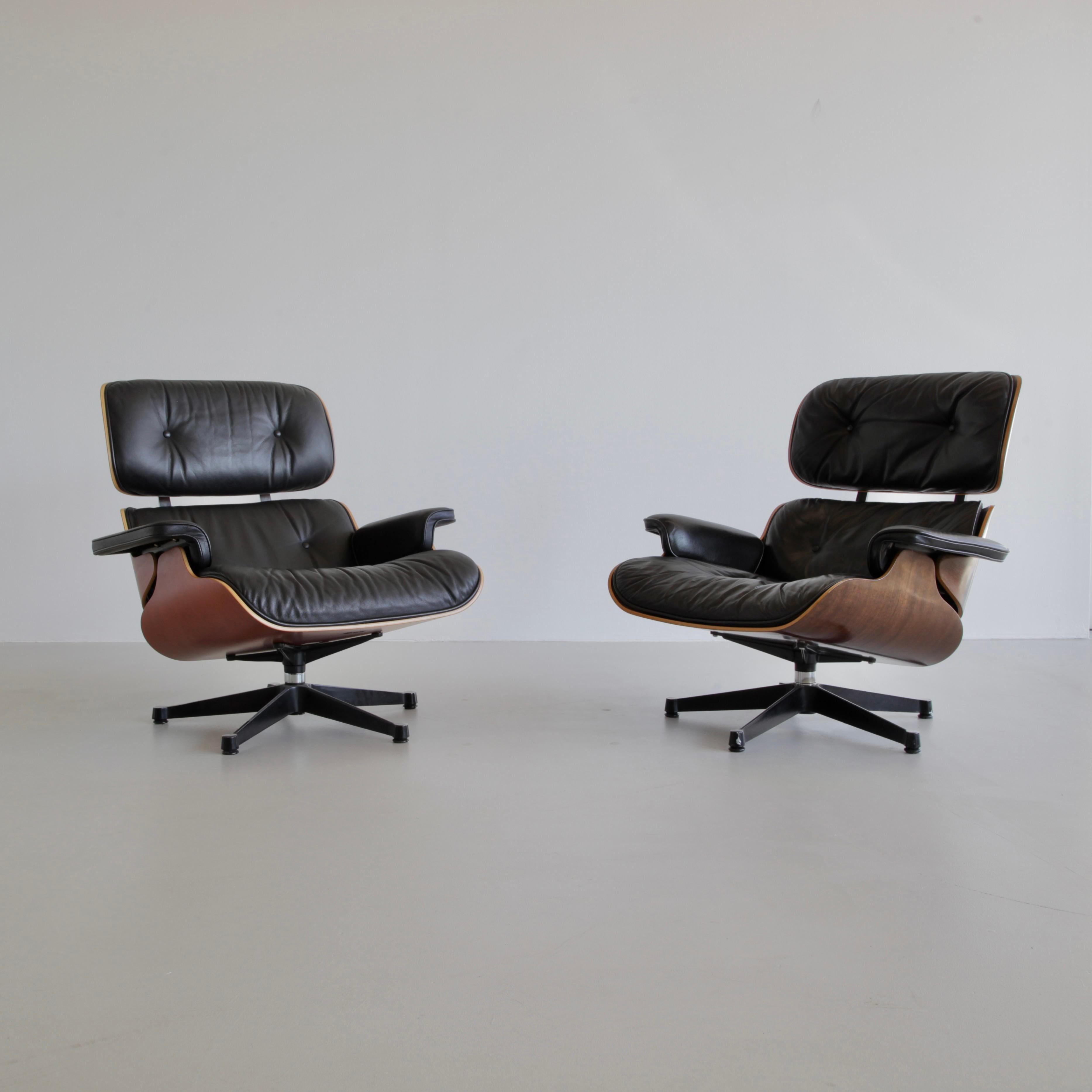 Charles & Ray Eames Lounge Chair and Footstool, Vitra 1970s In Good Condition In Berlin, Berlin