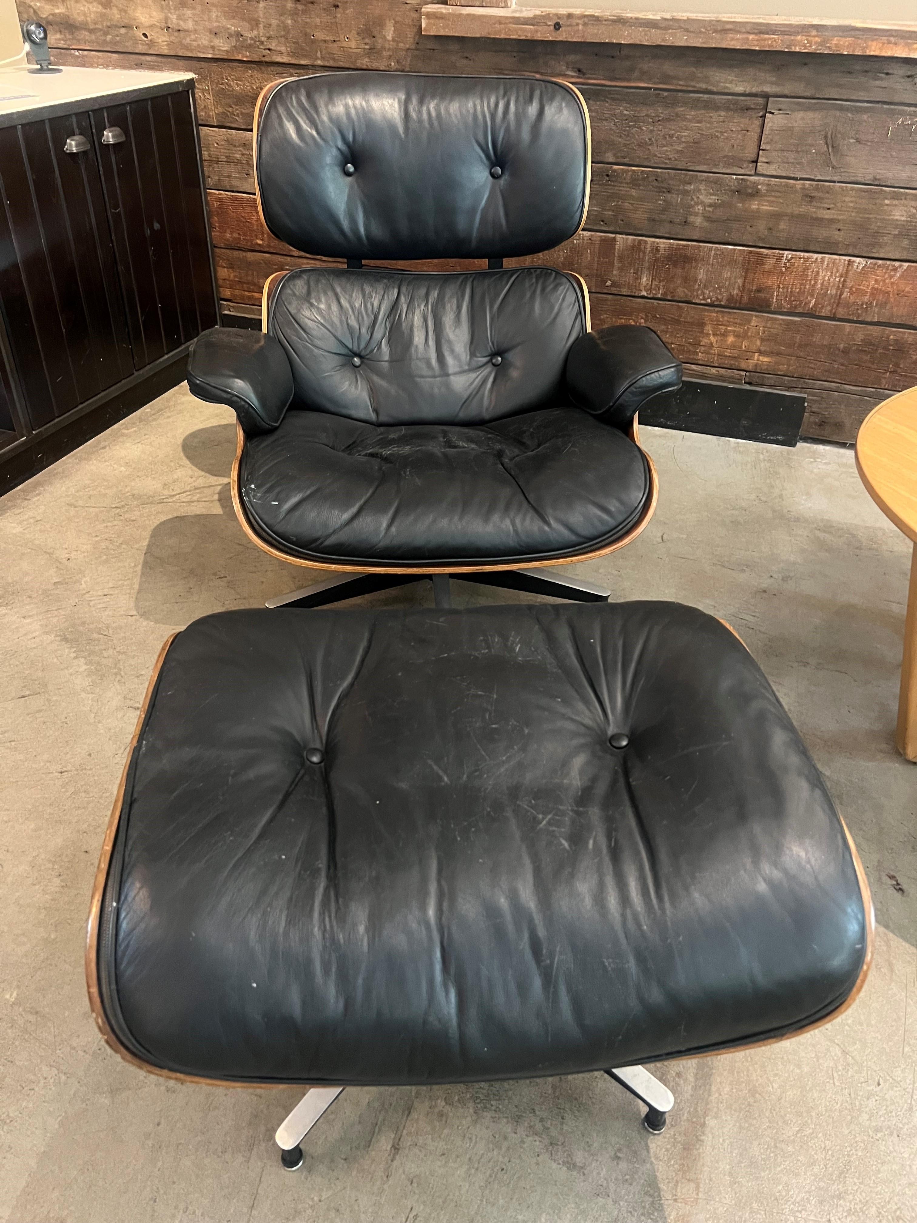 Veneer Charles & Ray Eames, Lounge Chair and Ottoman '2' For Sale