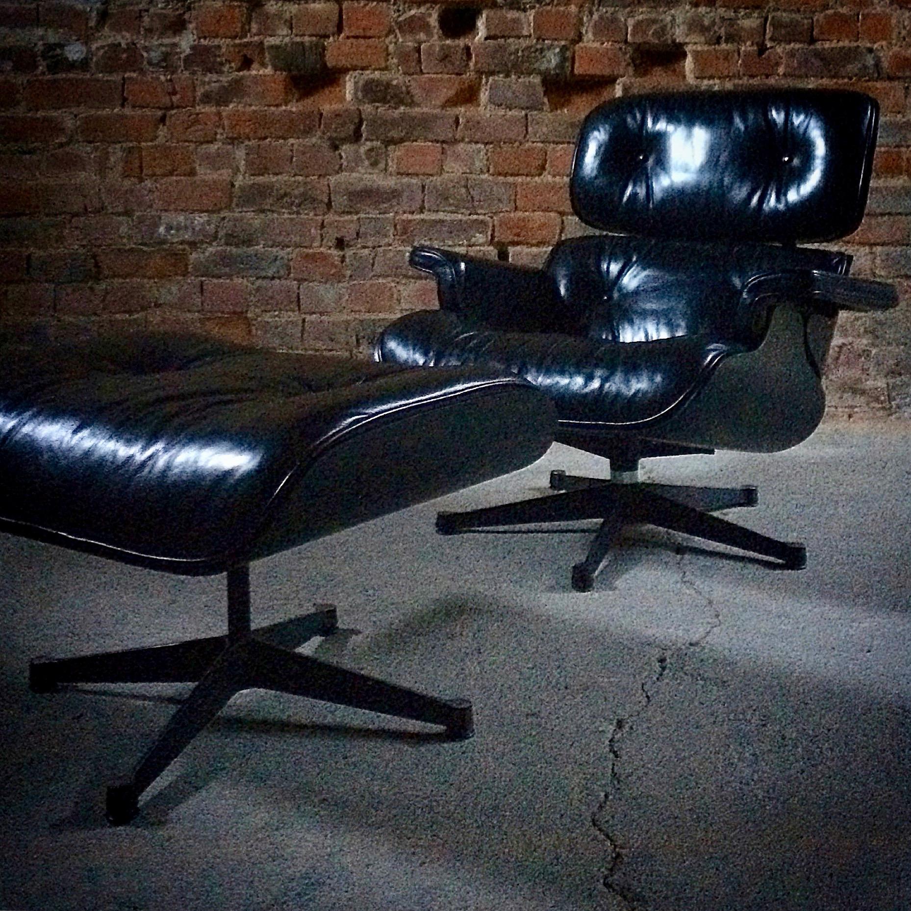 Contemporary Charles & Ray Eames Lounge Chair and Ottoman 670 and 671 Black Ash Leather