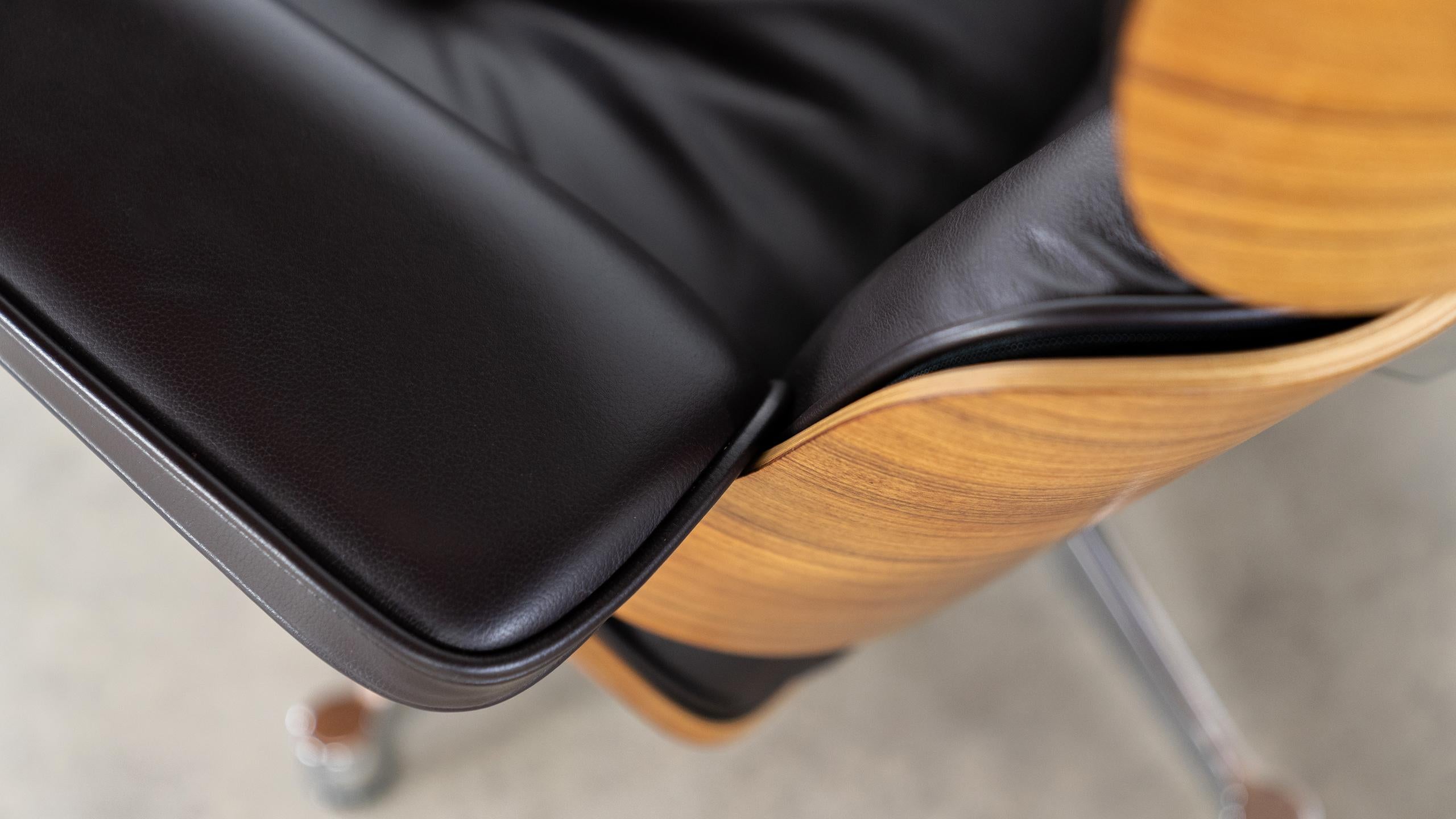 Charles Ray Eames Lounge Chair Ottoman Vitra certified Rosewood Chrome Leather 4