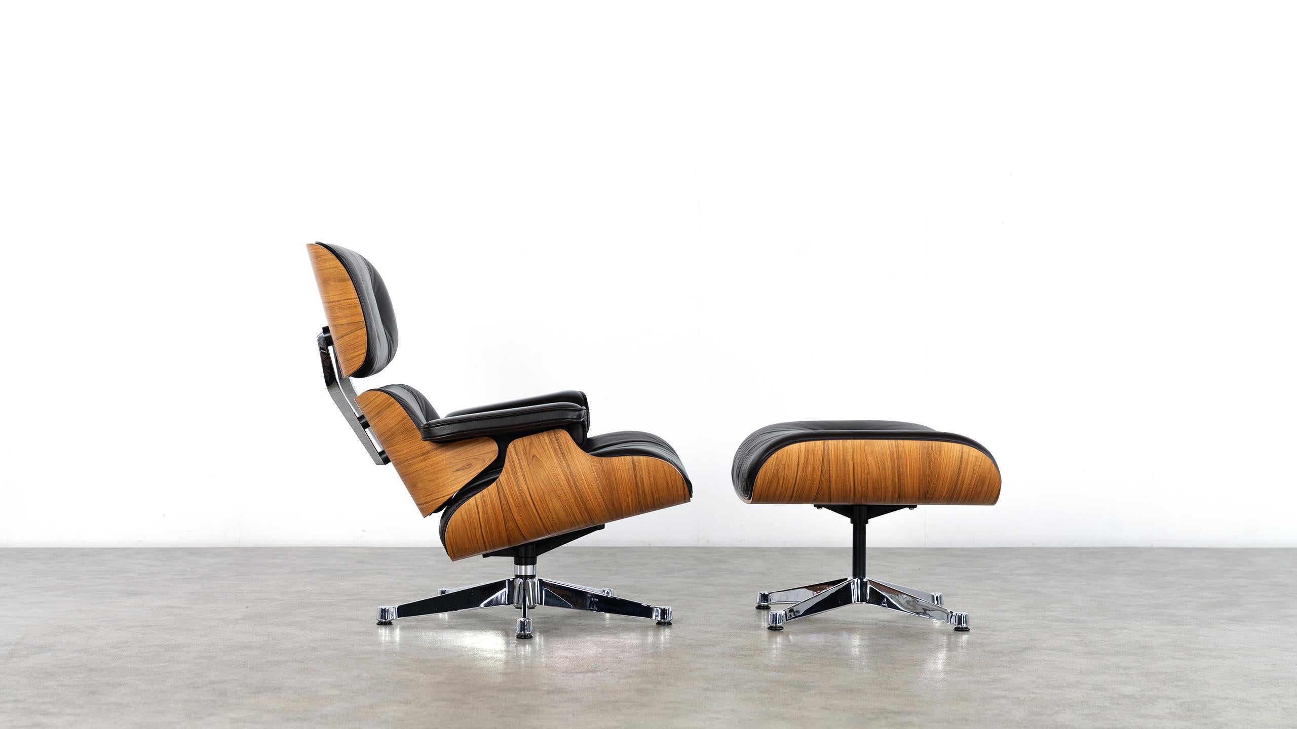 Charles Ray Eames Lounge Chair Ottoman Vitra certified Rosewood Chrome Leather For Sale 12