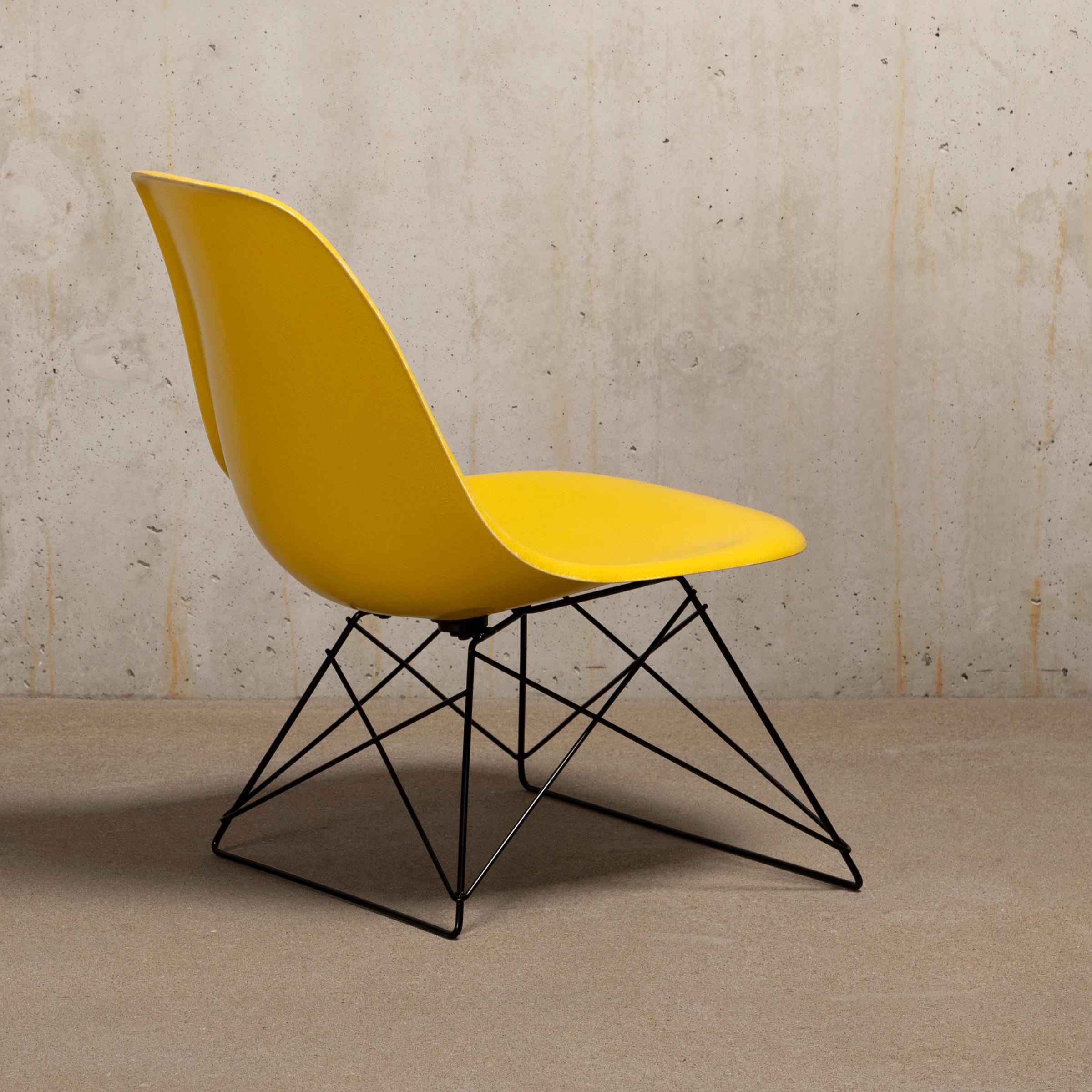 Mid-Century Modern Charles & Ray Eames LSR Lounge Chair in Bright Yellow for Herman Miller