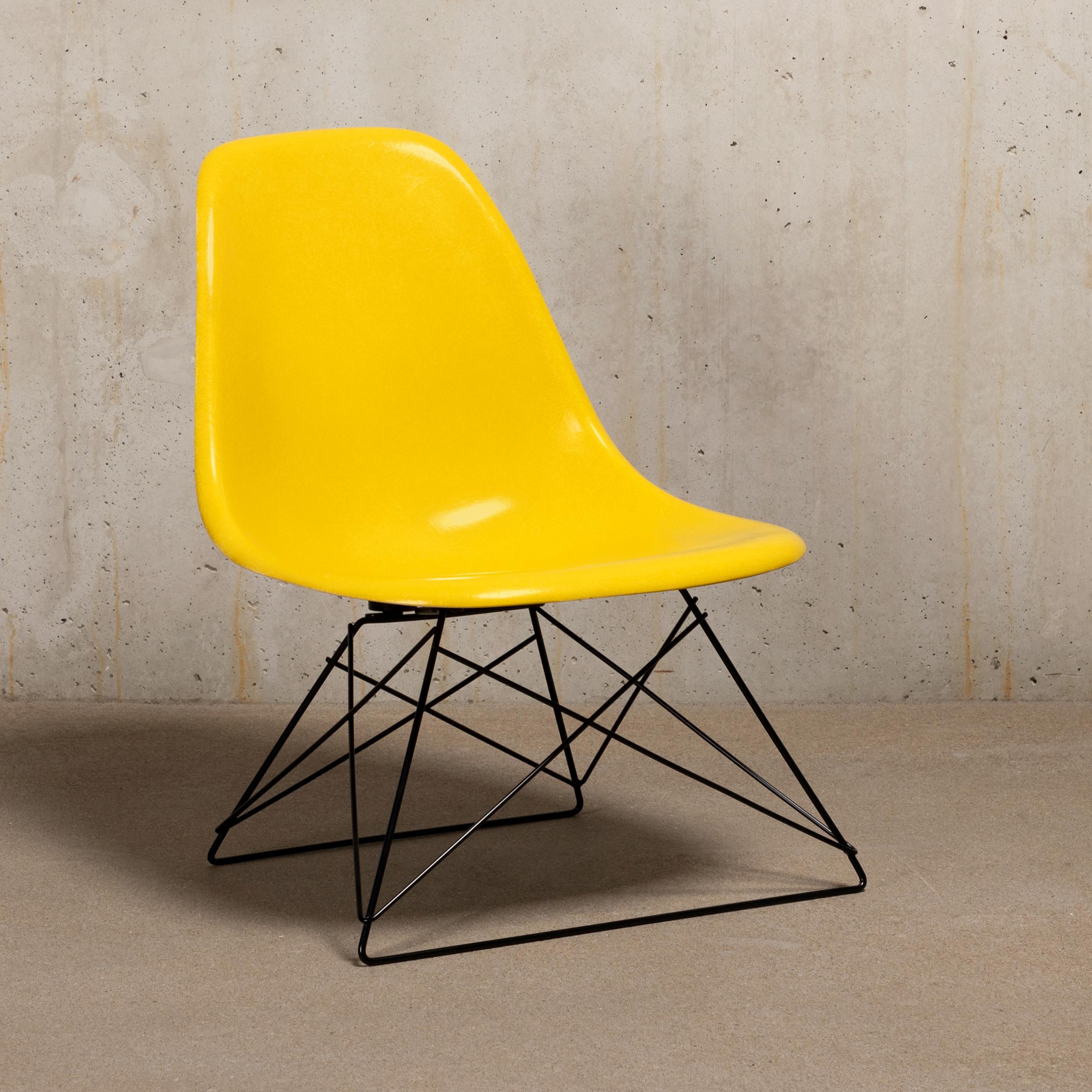 Molded Charles & Ray Eames LSR Lounge Chair in Bright Yellow for Herman Miller