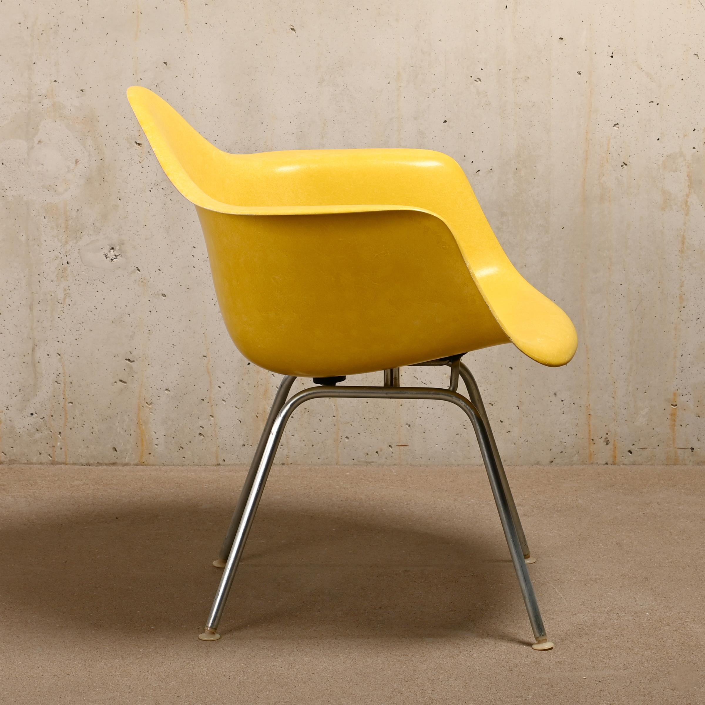 yellow eames chair