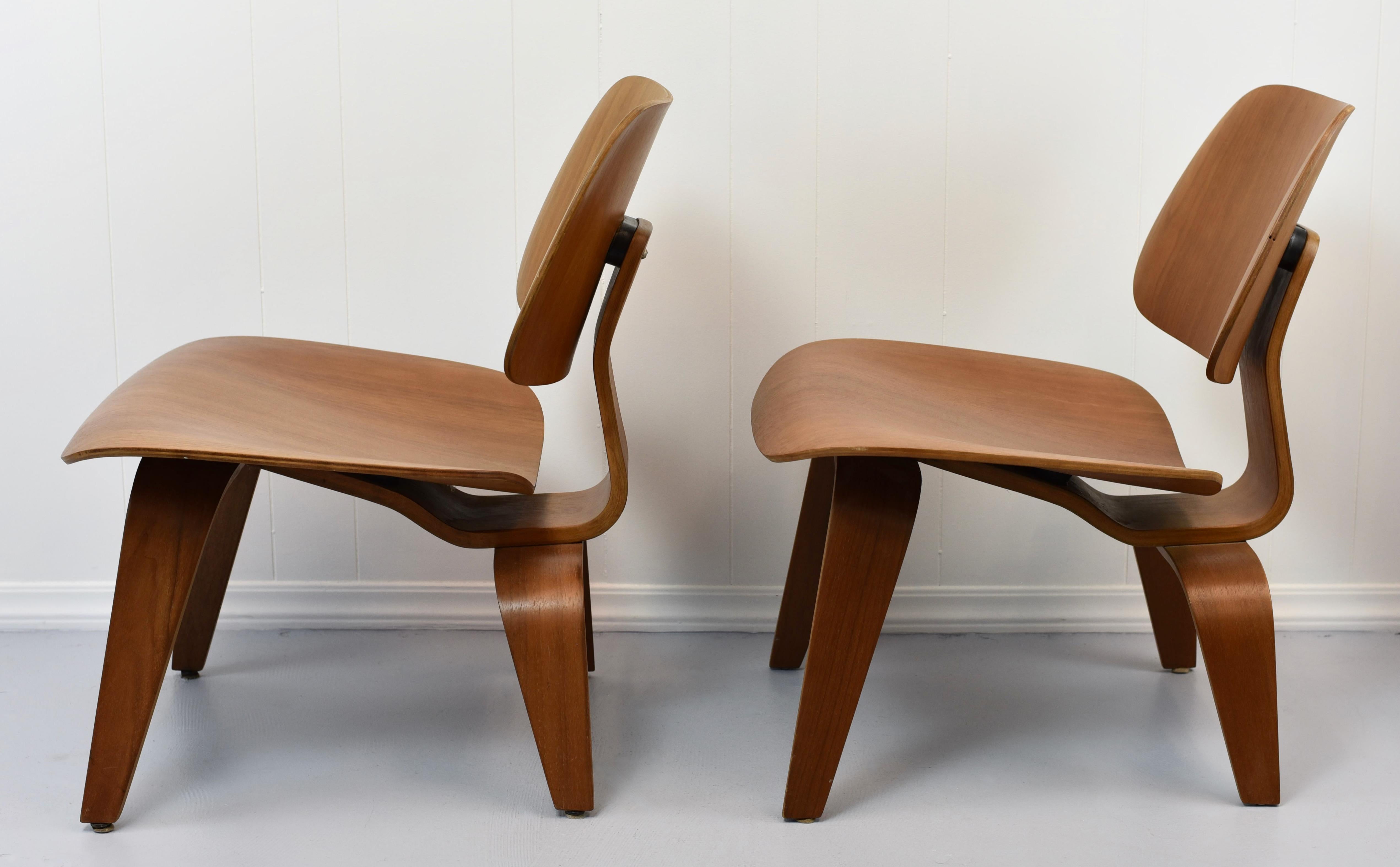 Oak Charles Ray Eames Pair Evans Production LCW Lounge Chairs