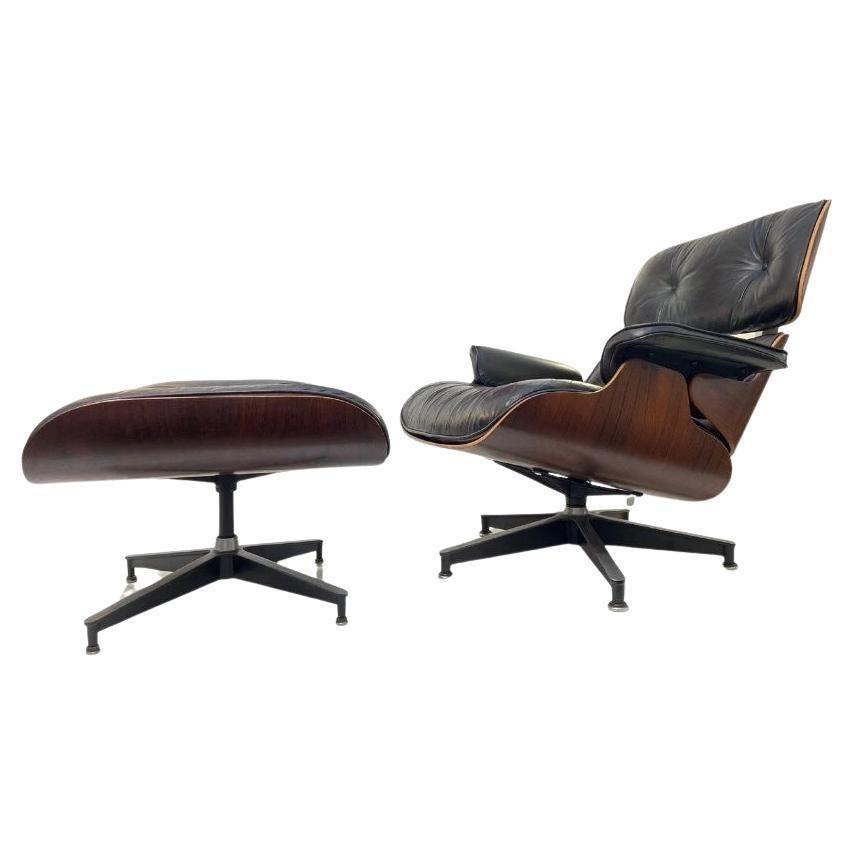 Charles & Ray Eames Rosewood & Black Leather Lounge Chair By Herman Miller (Chaise longue en bois de rose et cuir noir) en vente