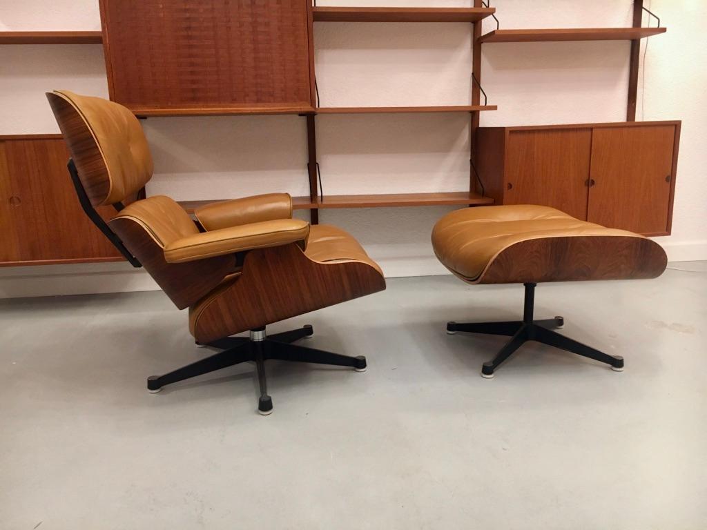 Charles & Ray Eames Rosewood and Cognac Leather Lounge Chair, 1975 4