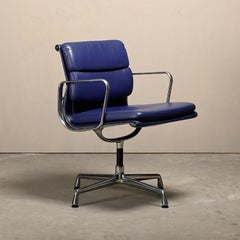 Charles & Ray Eames set EA208 Soft Pad Chairs in Indigo blue leather, Vitra