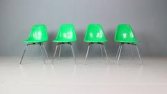 Charles & Ray Eames Set of 4 Kelly Green "H-Base" Chairs for Herman Miller, 1960
