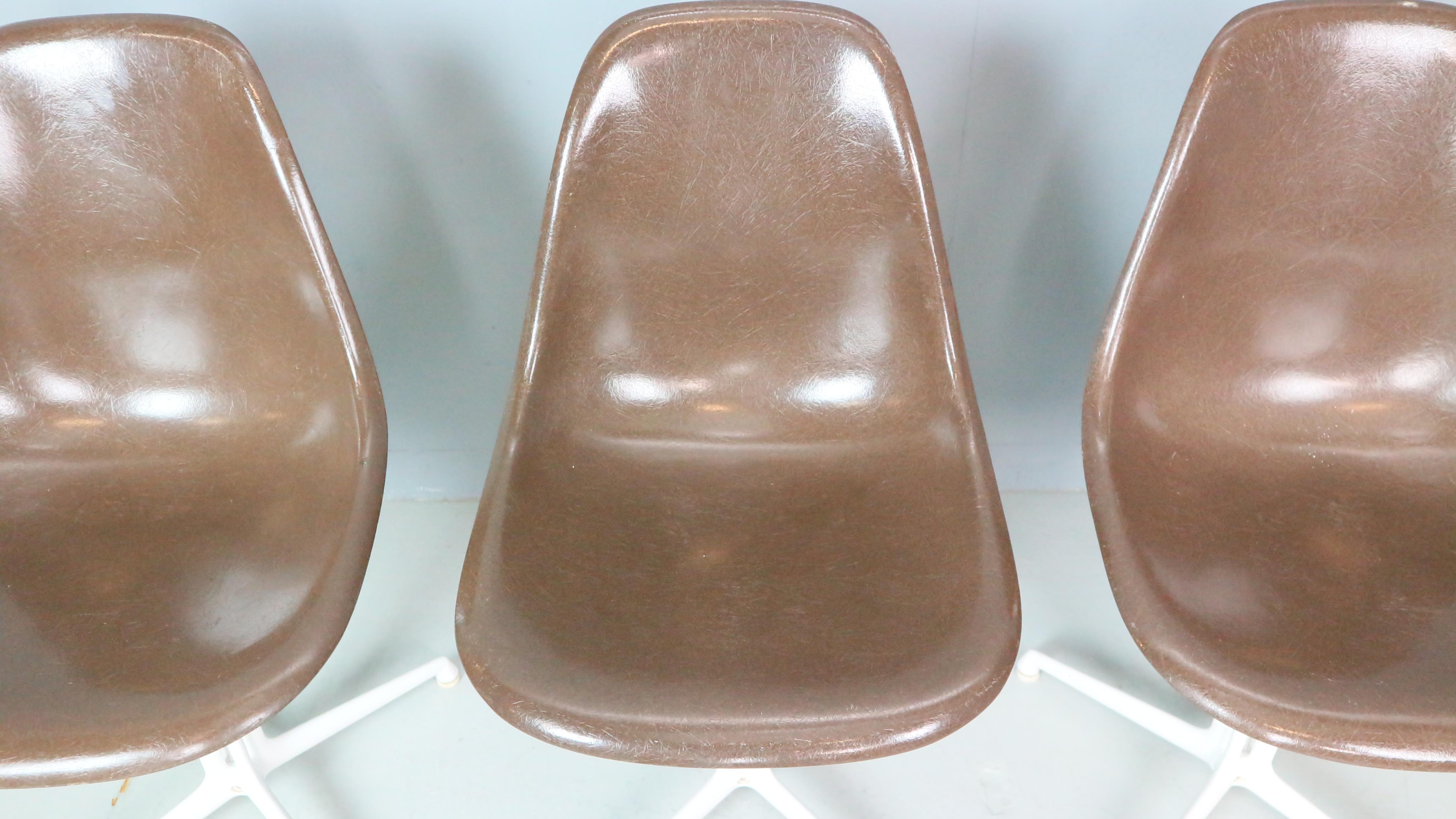 Charles & Ray Eames: 4er-Set „La Fonda“-Stühle für Herman Miller, 1960 (Metall) im Angebot