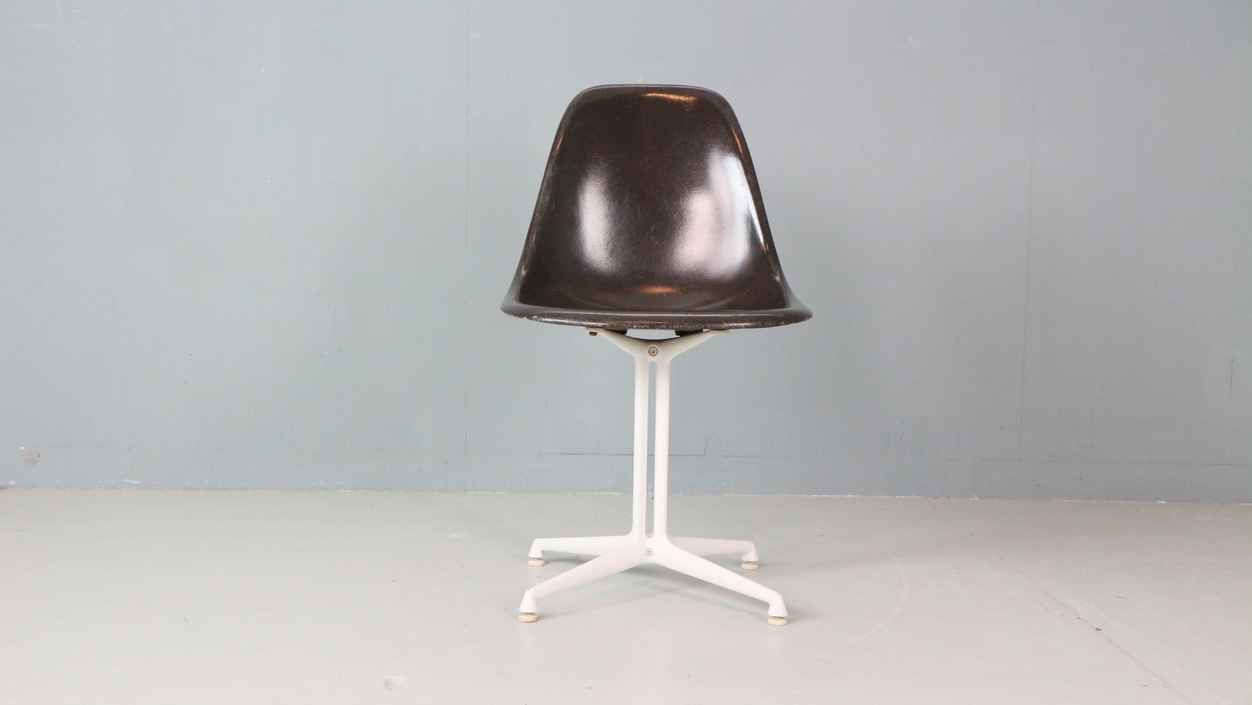 Charles & Ray Eames: 4er-Set schwarzer „La Fonda“-Stühle für Herman Miller, 1960 im Angebot 4
