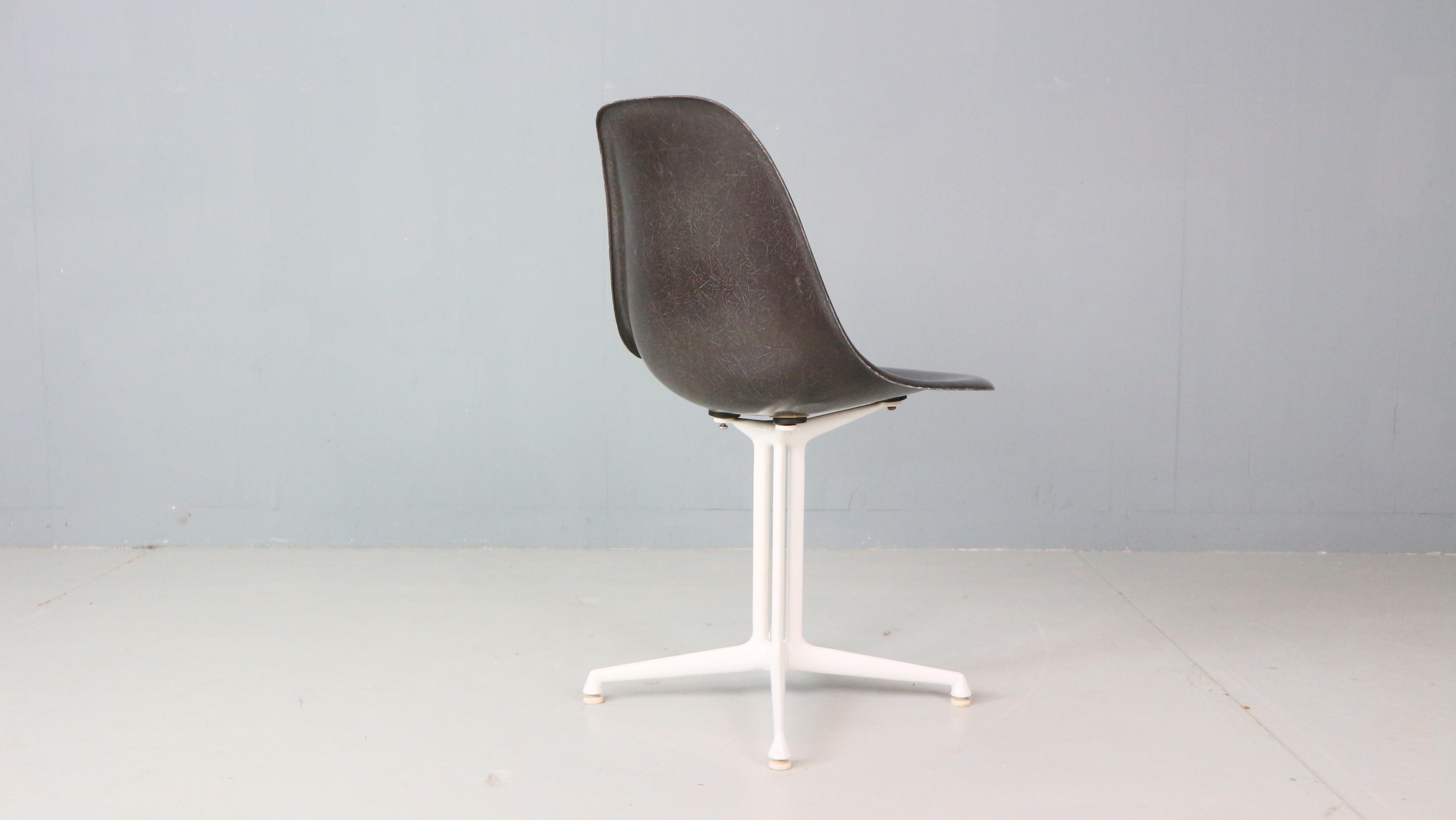 Charles & Ray Eames: 4er-Set schwarzer „La Fonda“-Stühle für Herman Miller, 1960 im Angebot 6