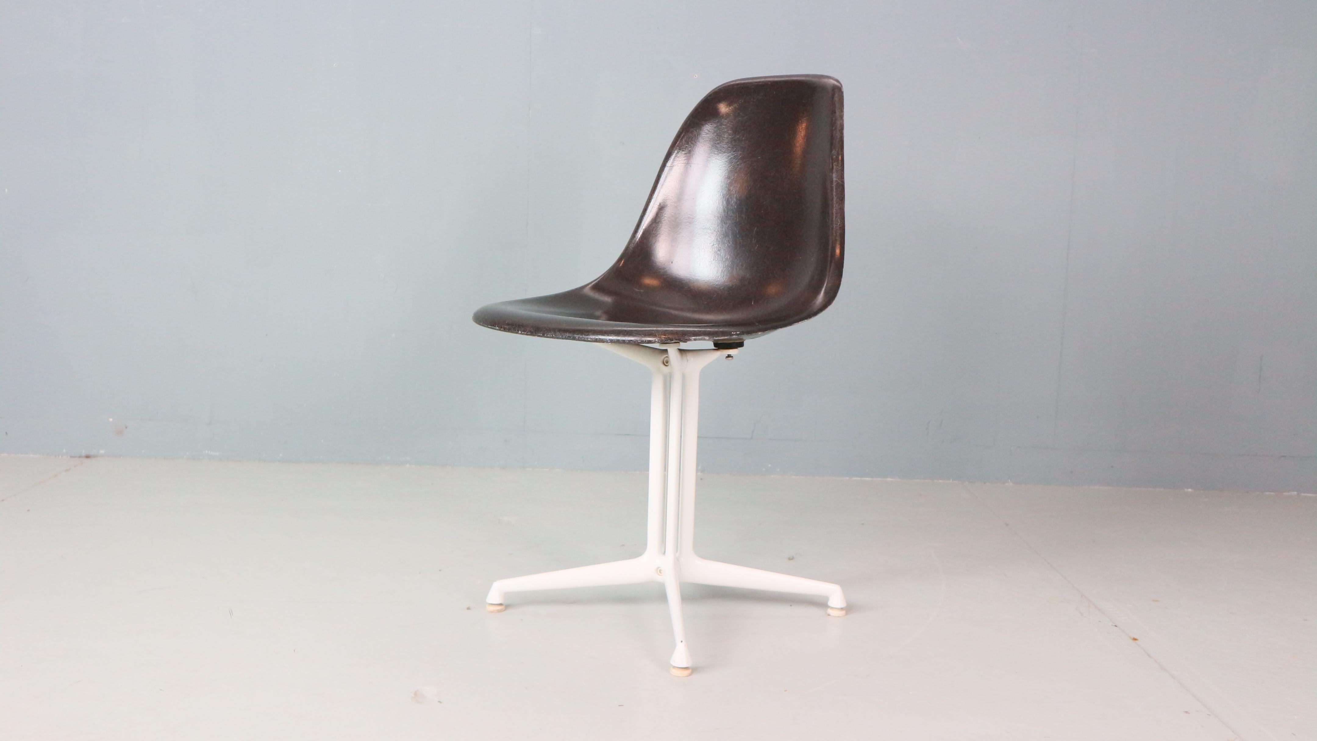 Charles & Ray Eames: 4er-Set schwarzer „La Fonda“-Stühle für Herman Miller, 1960 im Angebot 9