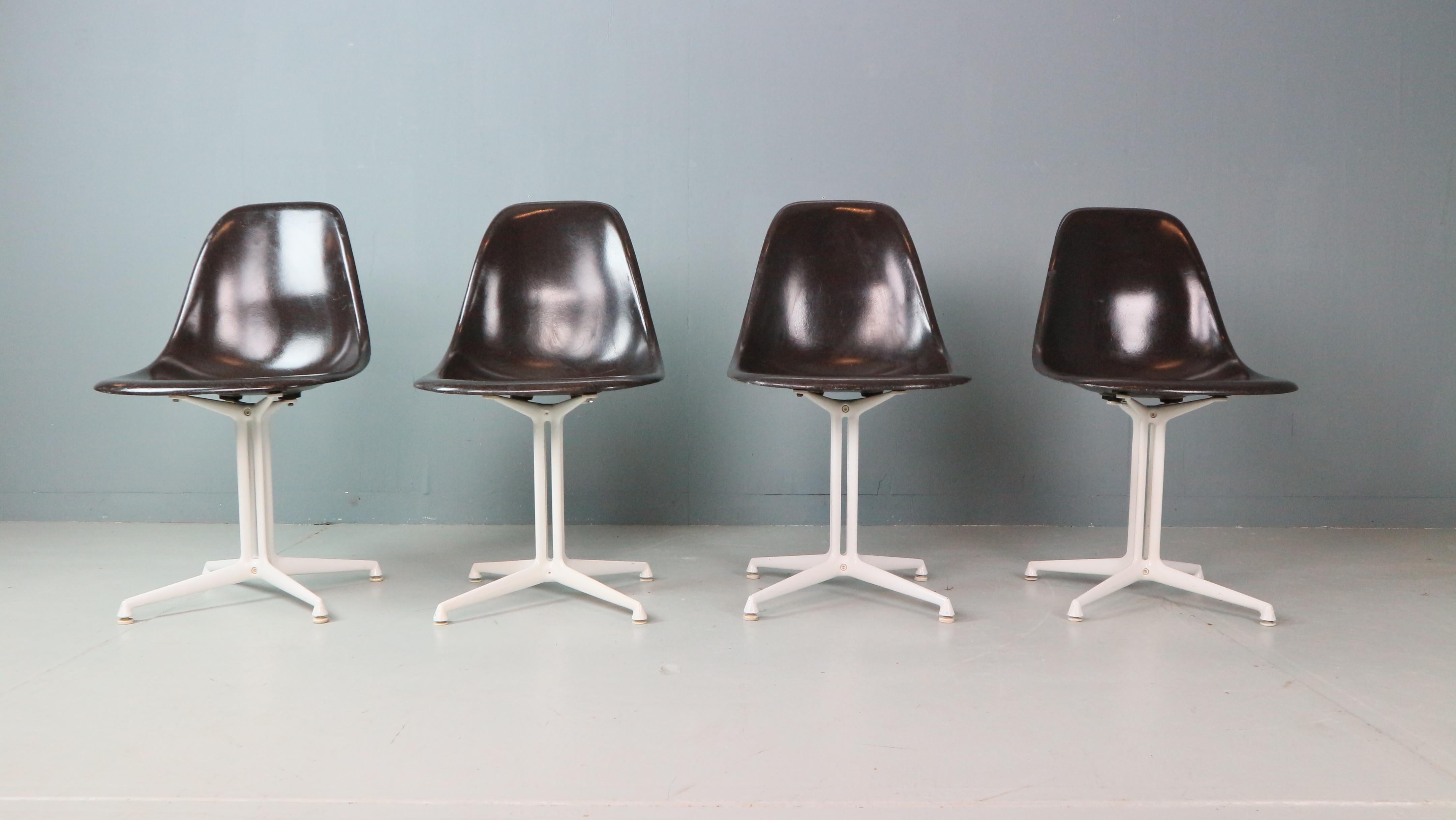 Charles & Ray Eames: 4er-Set schwarzer „La Fonda“-Stühle für Herman Miller, 1960 (Jungferninseln) im Angebot