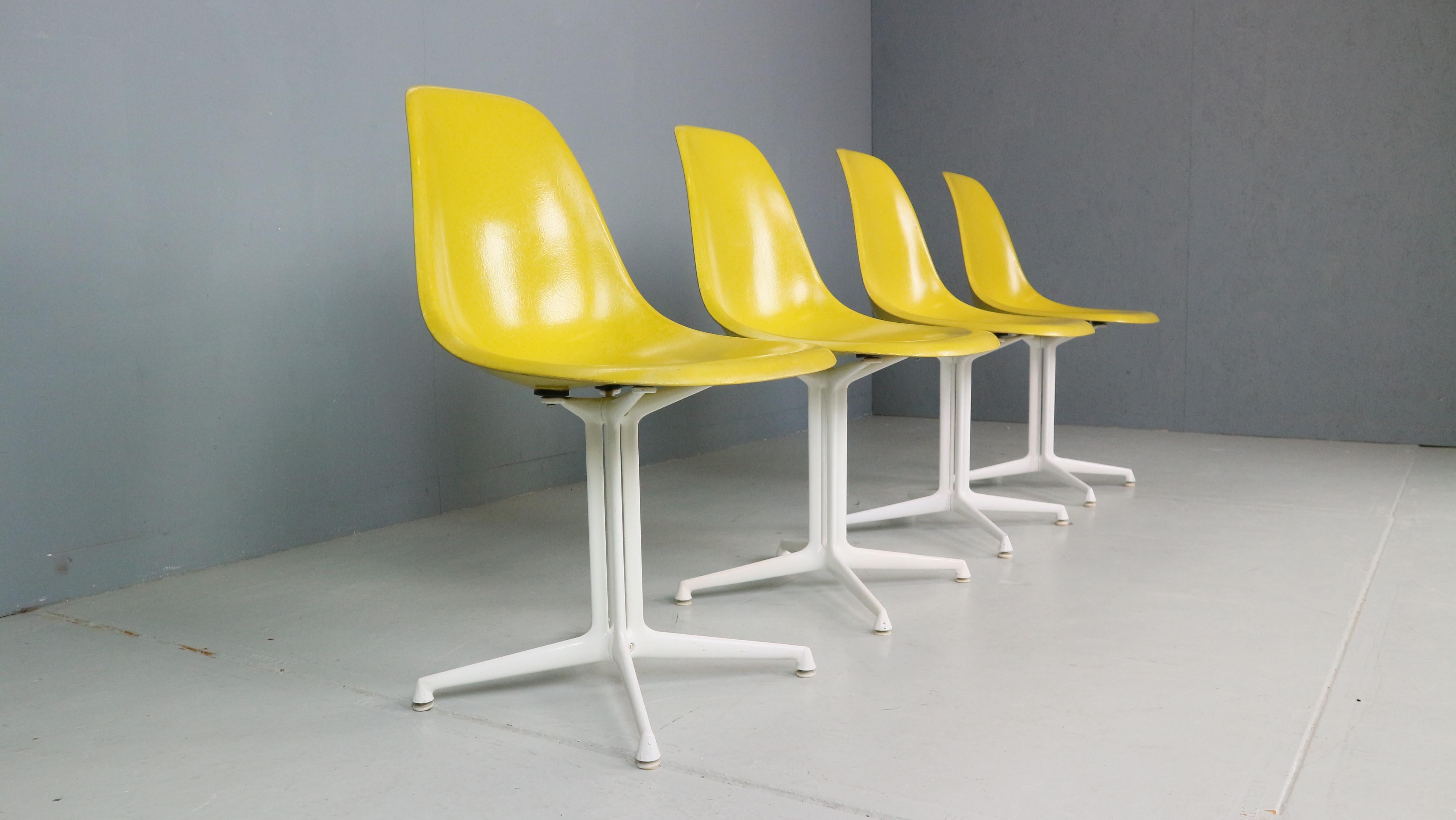Charles & Ray Eames: 4er-Set gelbe „La Fonda“-Stühle für Herman Miller, 1960 (Jungferninseln) im Angebot