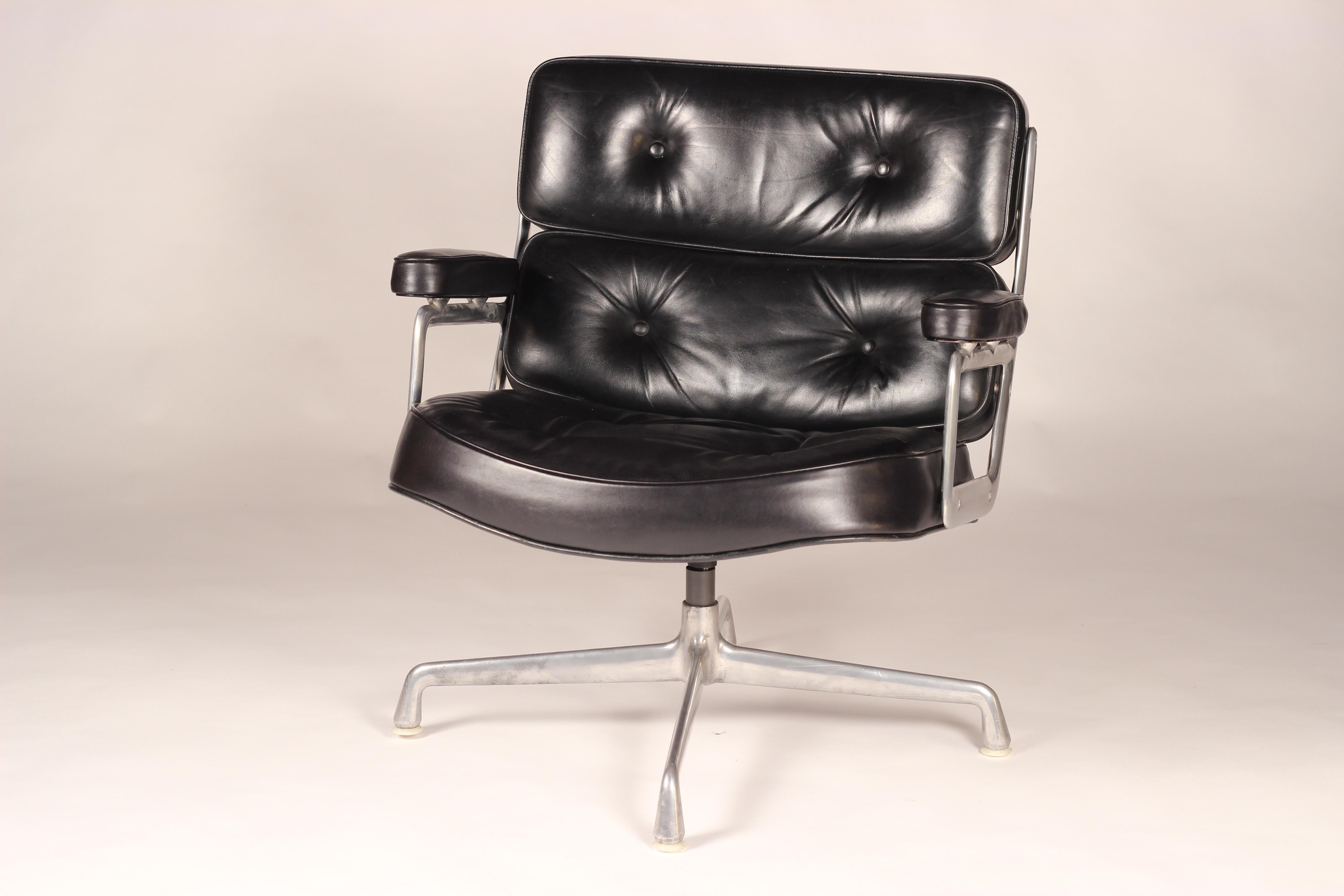 Designed in 1960 for the reception areas of the Time-Life building in New York by Charles & Ray Eames. The Time Life Lobby Chair combines the characteristics of some of the other iconic designs they developed around the same period. The wide seat,