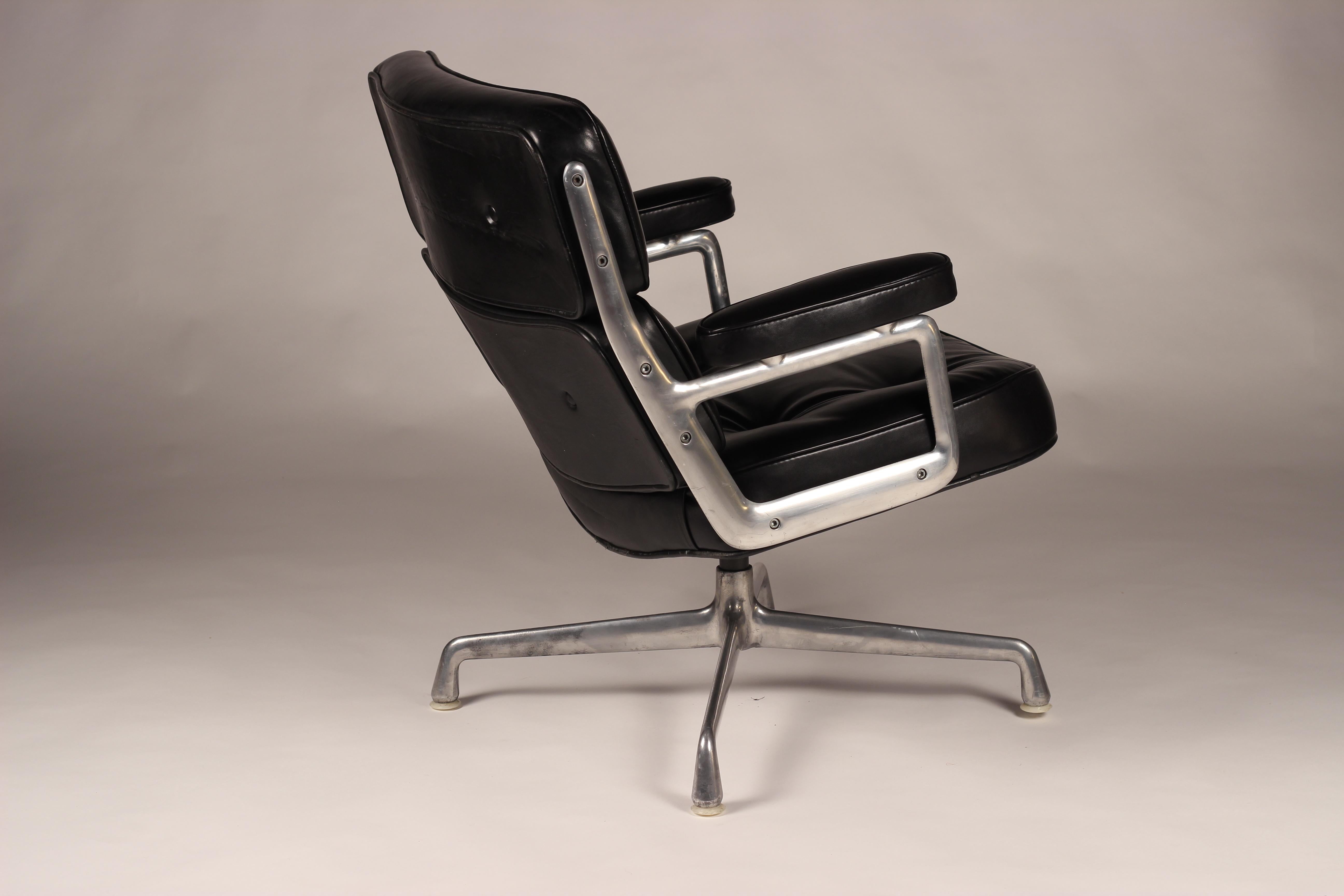 Leather Charles & Ray Eames Time Life Lobby Chair