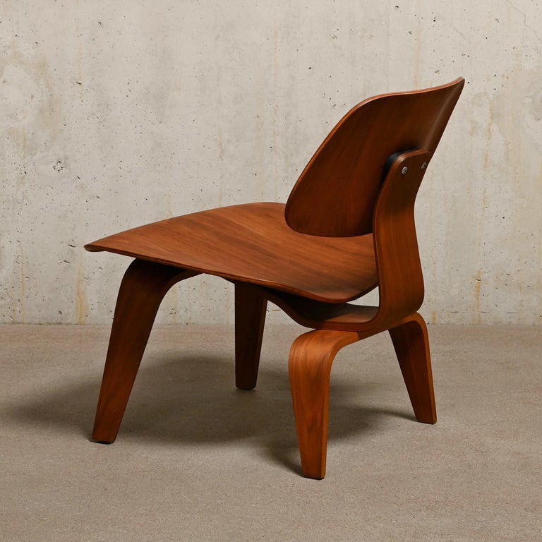 Charles and Ray Eames Vintage LCW Lounge Chair in Walnut Plywood for