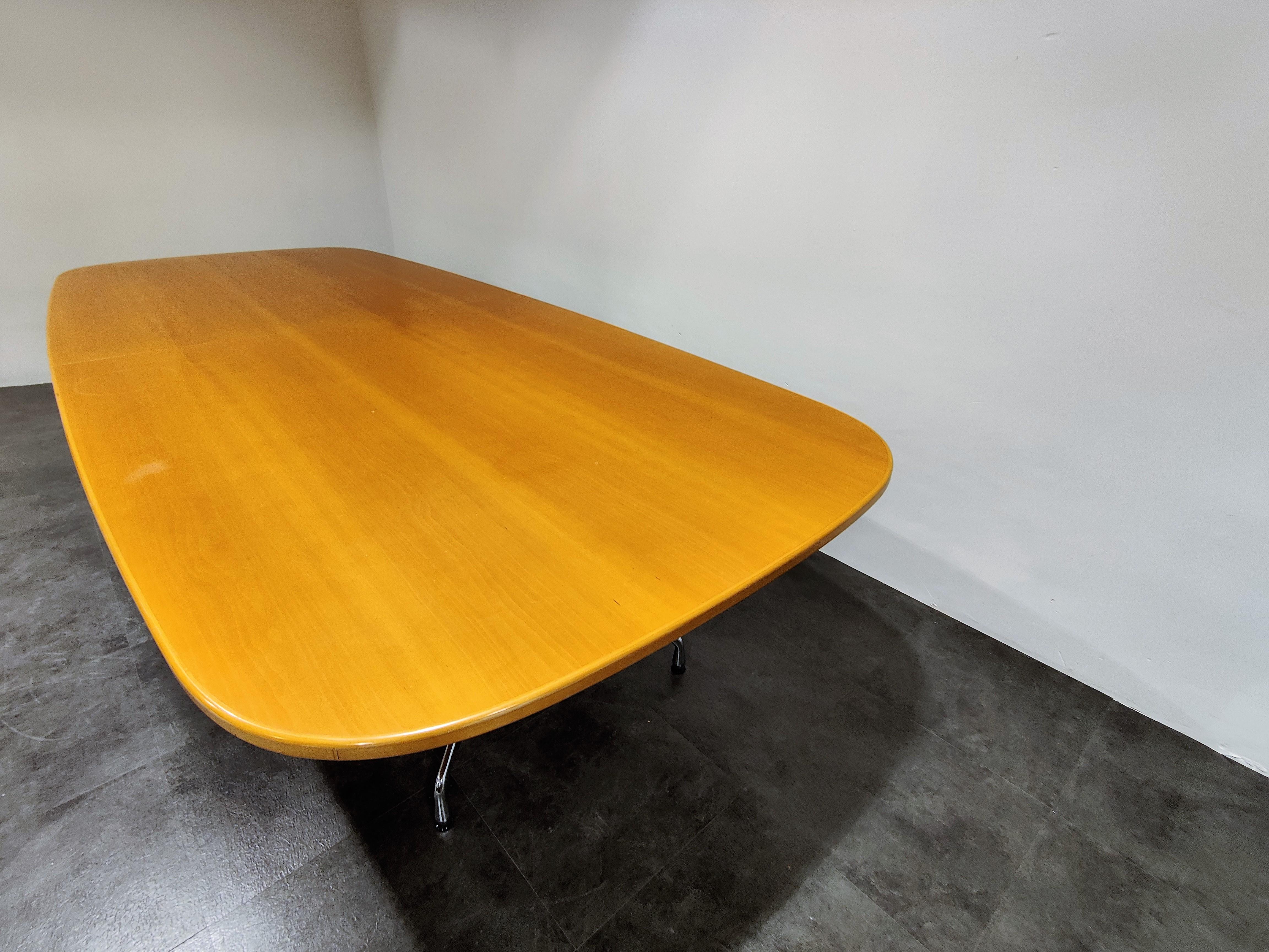 Charles and Ray Eames, Vitra Segmented Dining or Conference Table, 1990s In Good Condition In Leuven, Vlaams Gewest