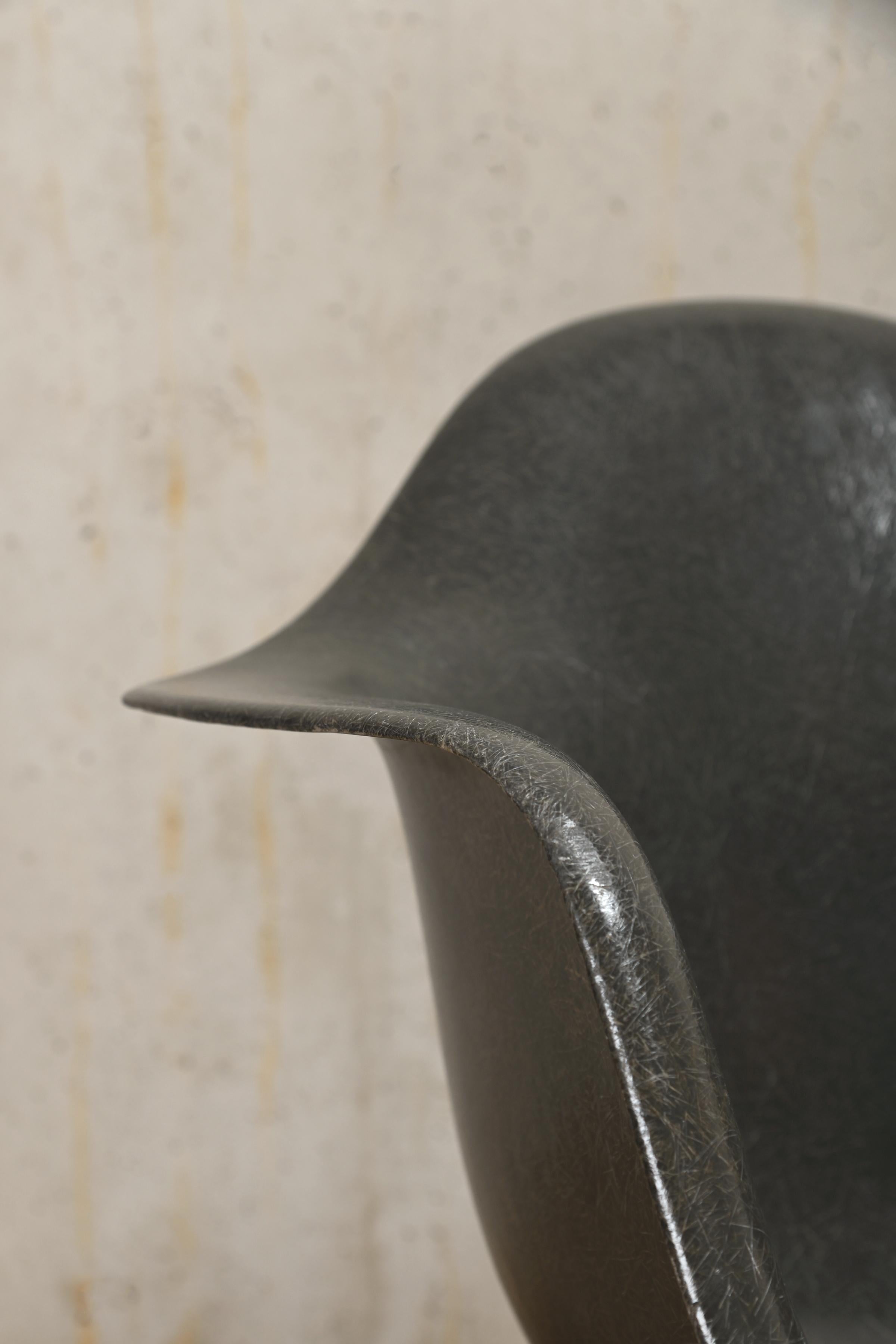 Charles & Ray Eames Max Armchair Elephant Hide Grey Fiberglass for Herman Miller 10