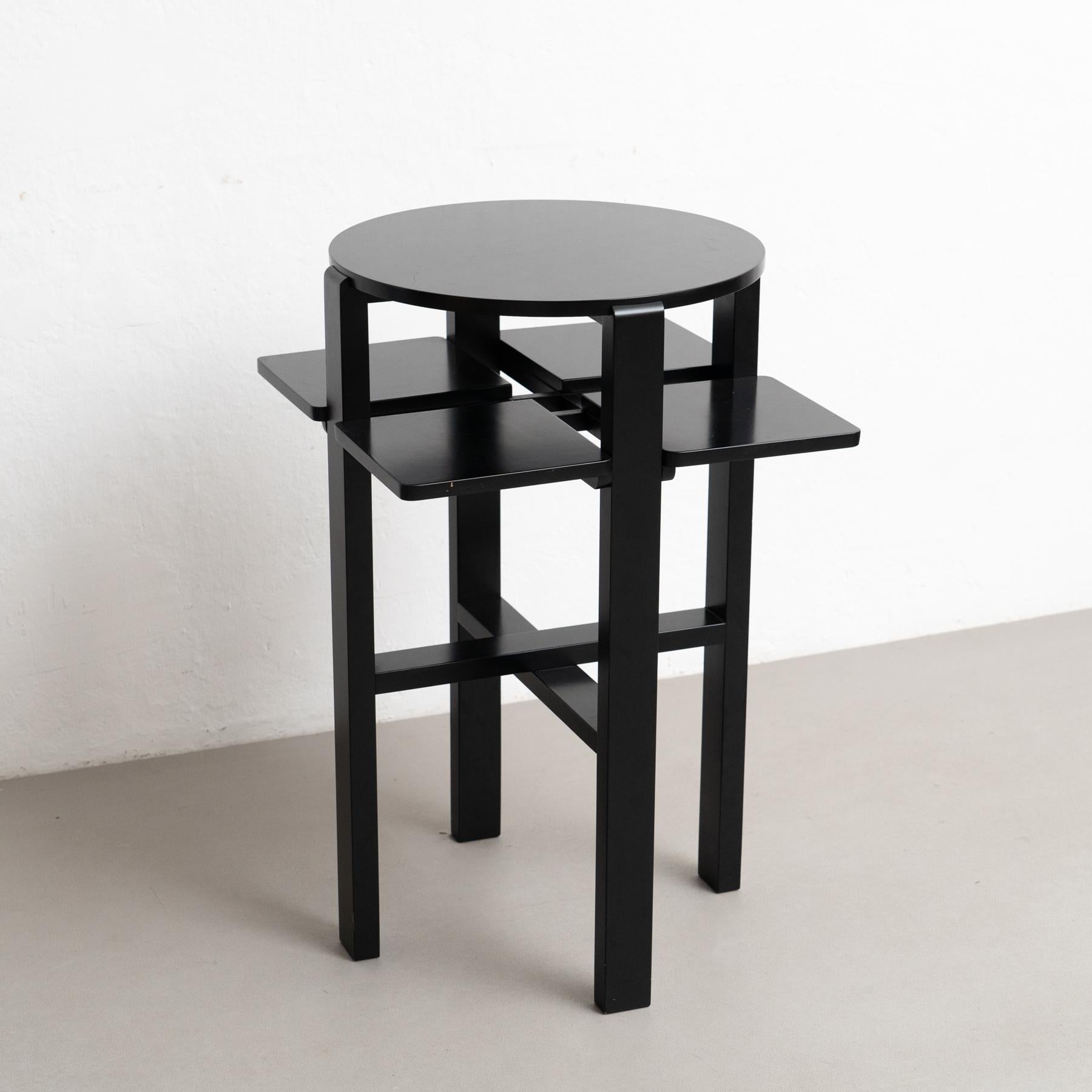 Mesa auxiliar Dominó lacada en negro de Charles Rennie Mackintosh, hacia 1970 Moderno de mediados de siglo en venta