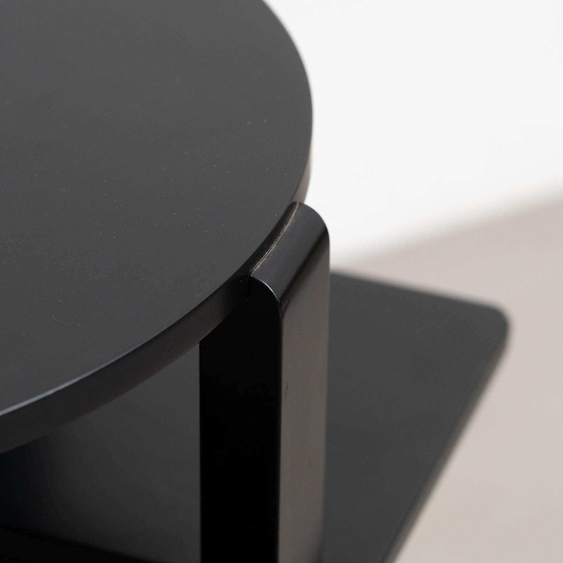 Bois Table d'appoint Domino laquée noire de Charles Rennie Mackintosh, vers 1970 en vente