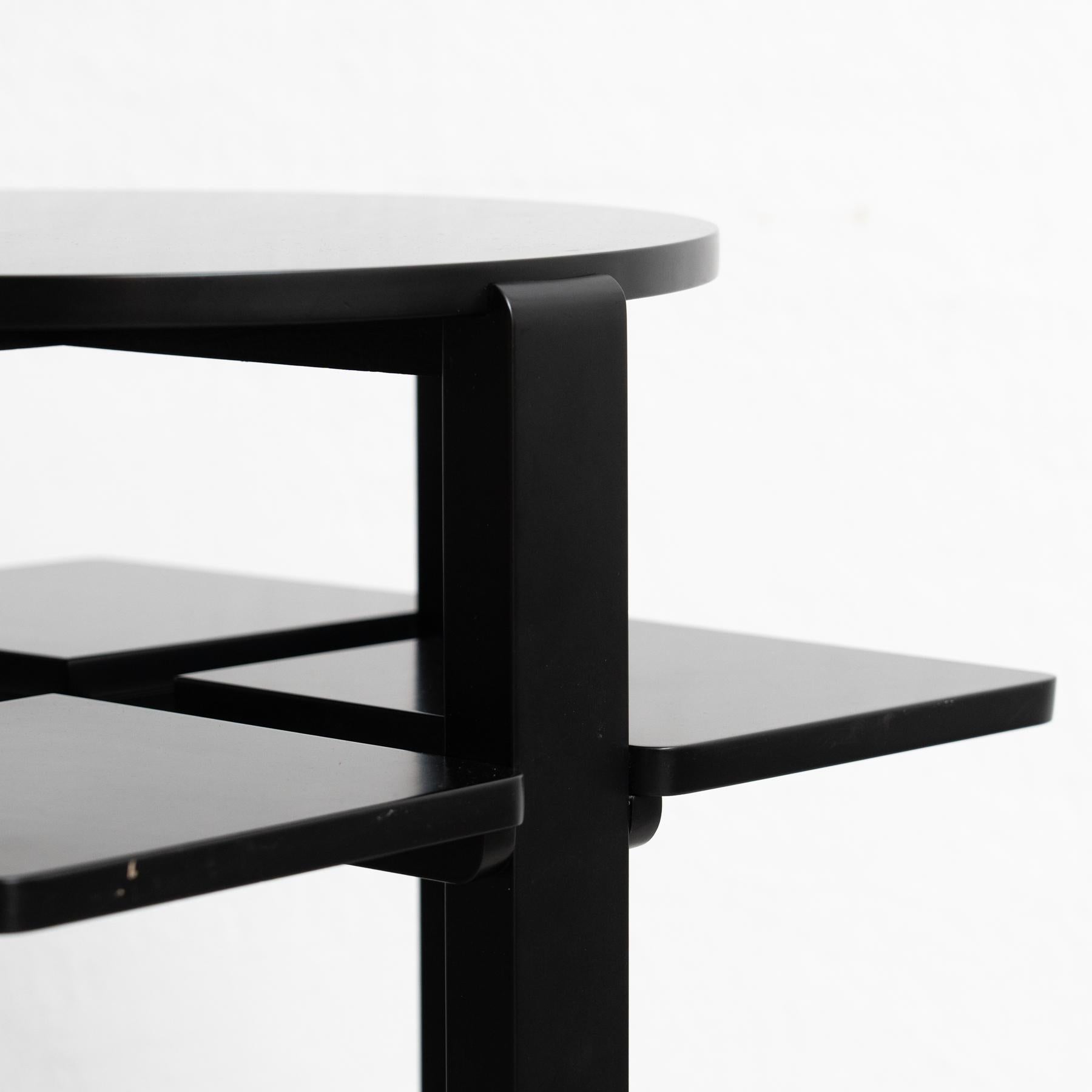 Mesa auxiliar Dominó lacada en negro de Charles Rennie Mackintosh, hacia 1970 en venta 1
