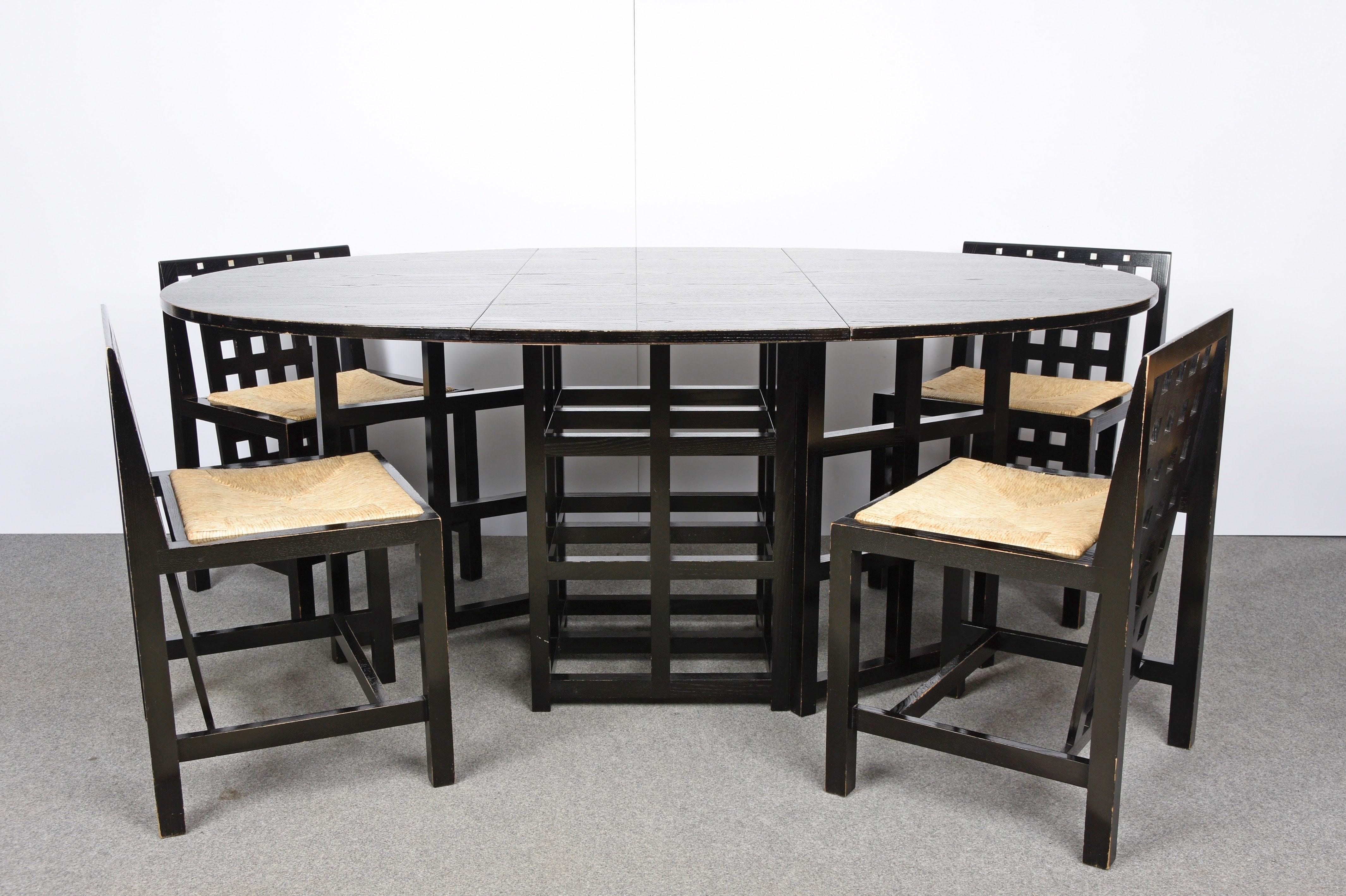 Charles Rennie Mackintosh Ebonized Ash Folding Oval Table DS1, 1970s 3