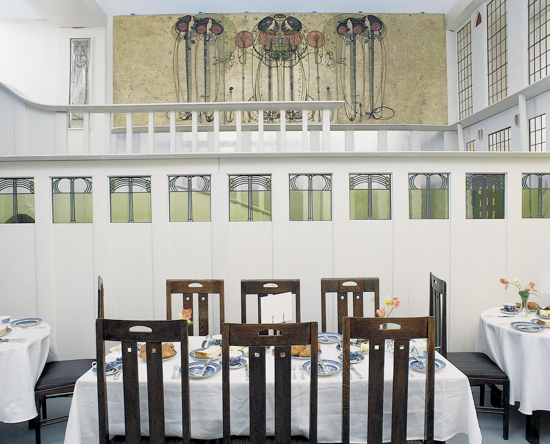 Art Nouveau Cassina Charles Rennie Mackintosh Art Deco Ingram Dining Chair, 1900 / 1981