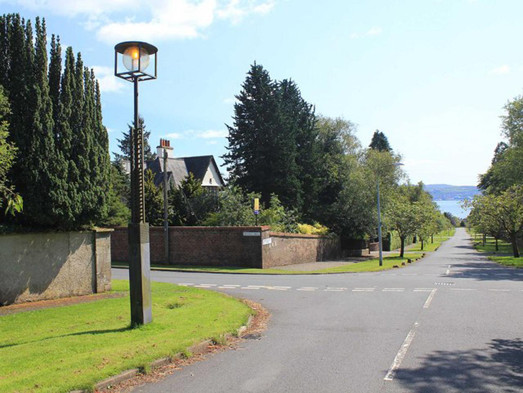 Écossais Lampadaire de l'École d'art de Glasgow de Charles Rennie Mackintosh, réédition en vente