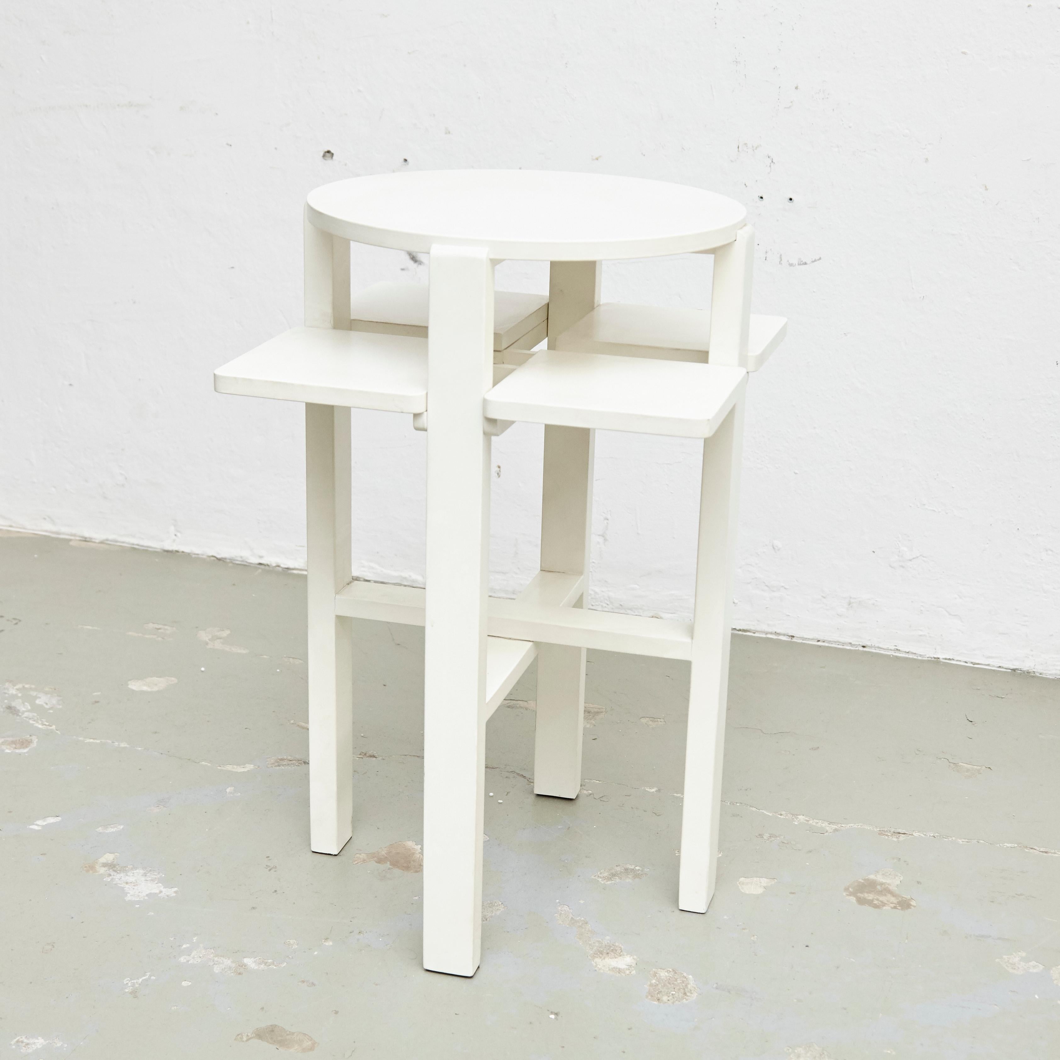 Side table designed by Charles Rennie Mackintosh in 1911.
Manufactured by BD, circa 1970.
White lacquered solid beechwood

In original condition, with minor wear consistent with age and use, preserving a beautiful patina.

Charles Rennie