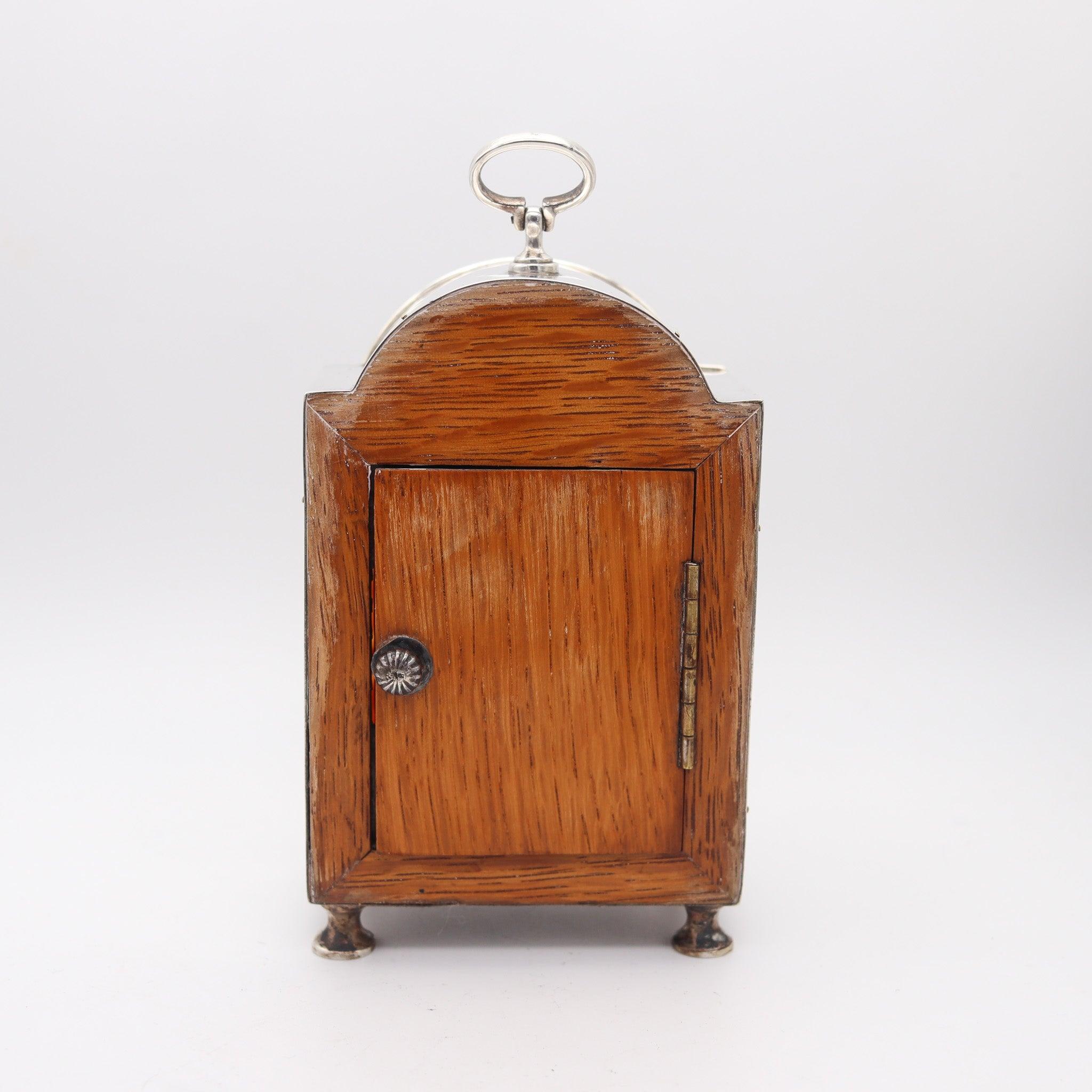 CHARLES & RICHARD COMYNS London 1919 Table Clock In .925 Sterling Shell & Wood In Excellent Condition For Sale In Miami, FL