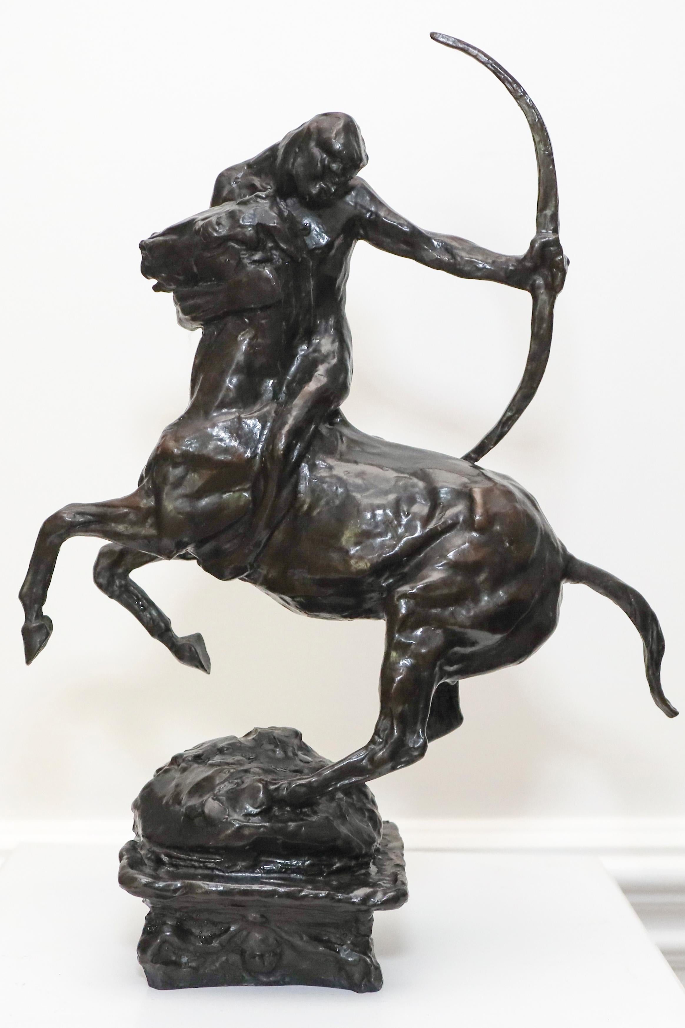 Charles Rumsey Figurative Sculpture – Zentaur Bronze-Skulptur 