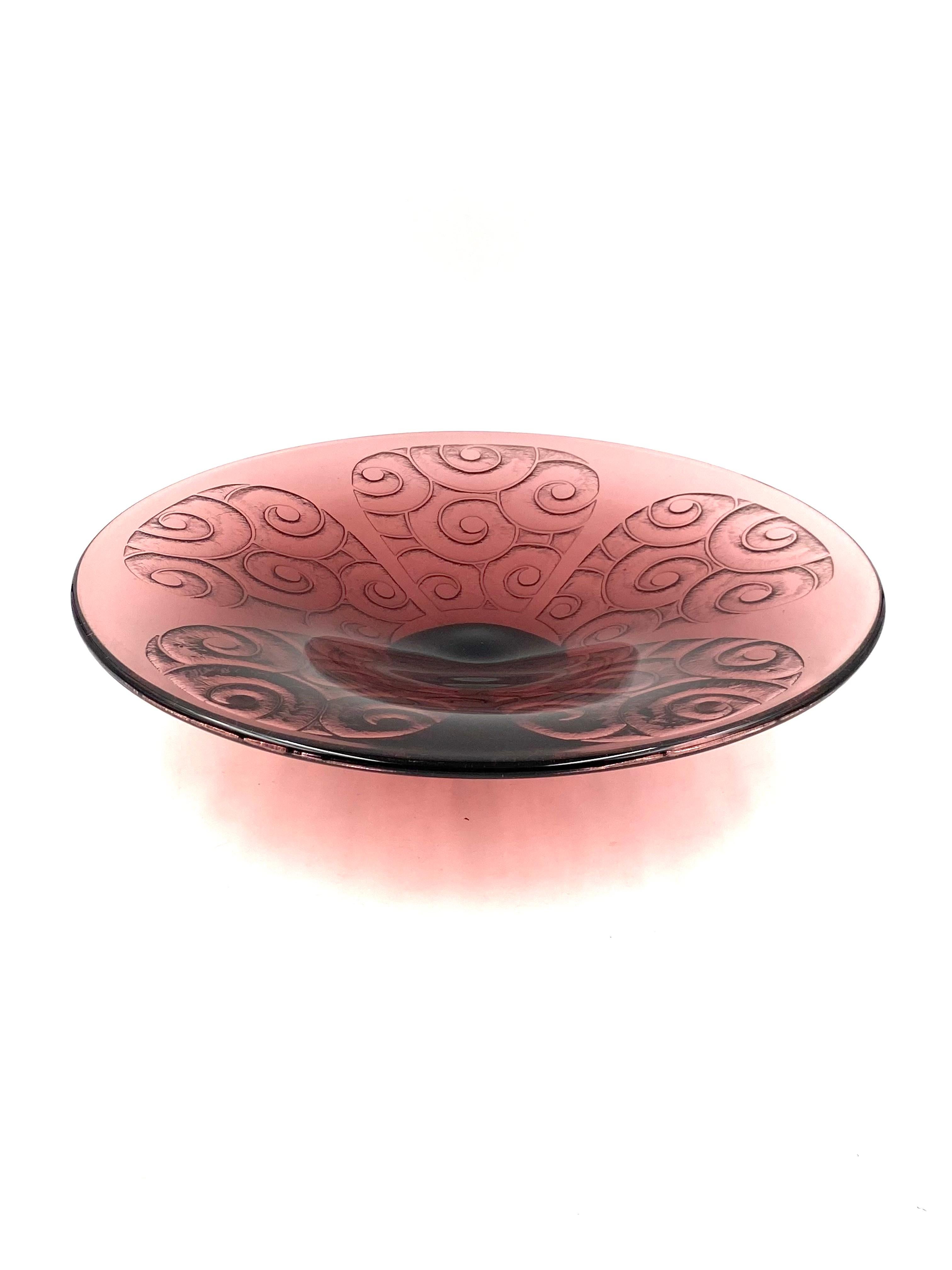 Mid-20th Century Charles Schneider, Art Deco centerpiece, Le Verre Français, France, 1940 For Sale