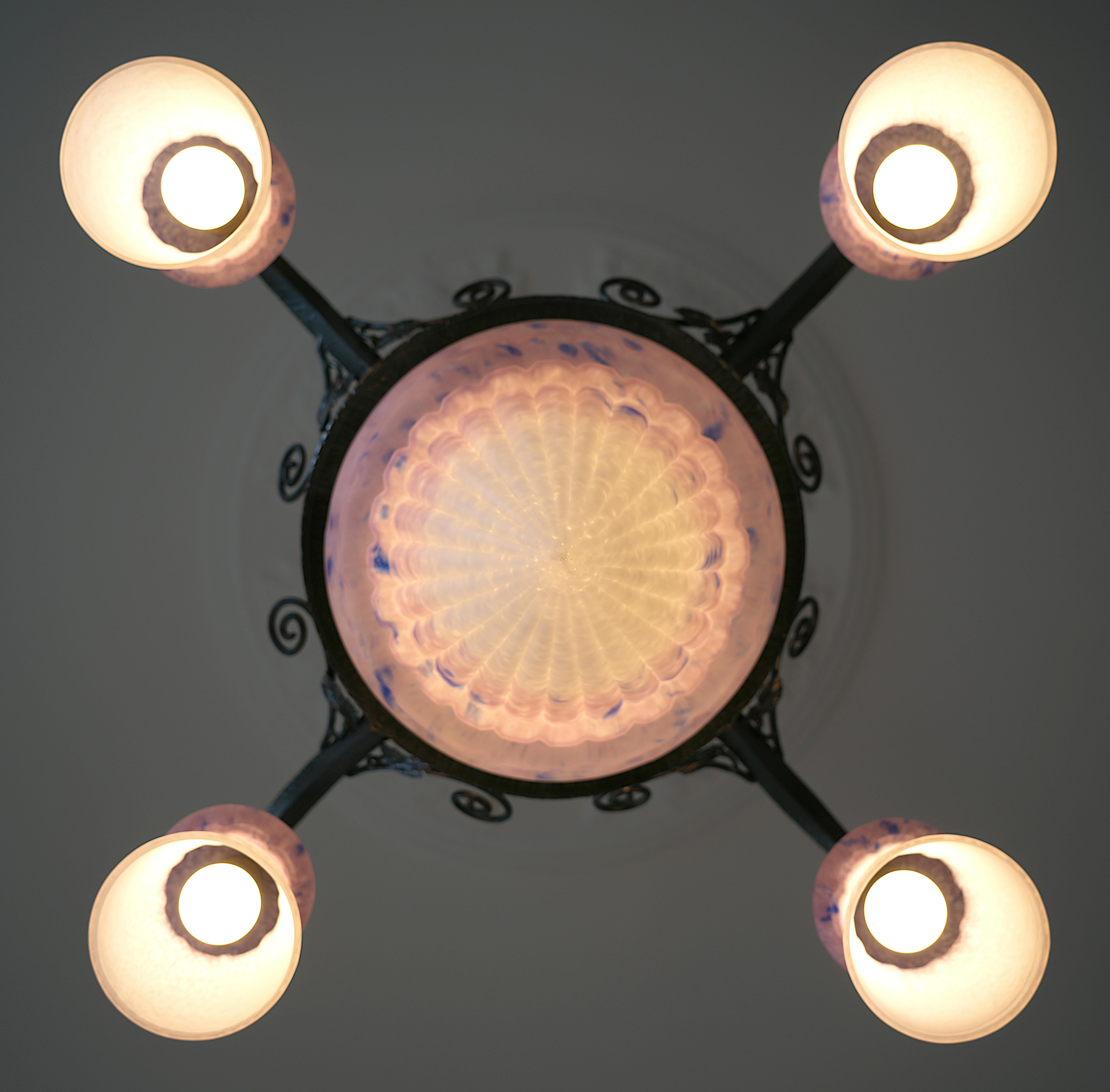 Lampadario Charles Schneider, 1920 in vendita 3