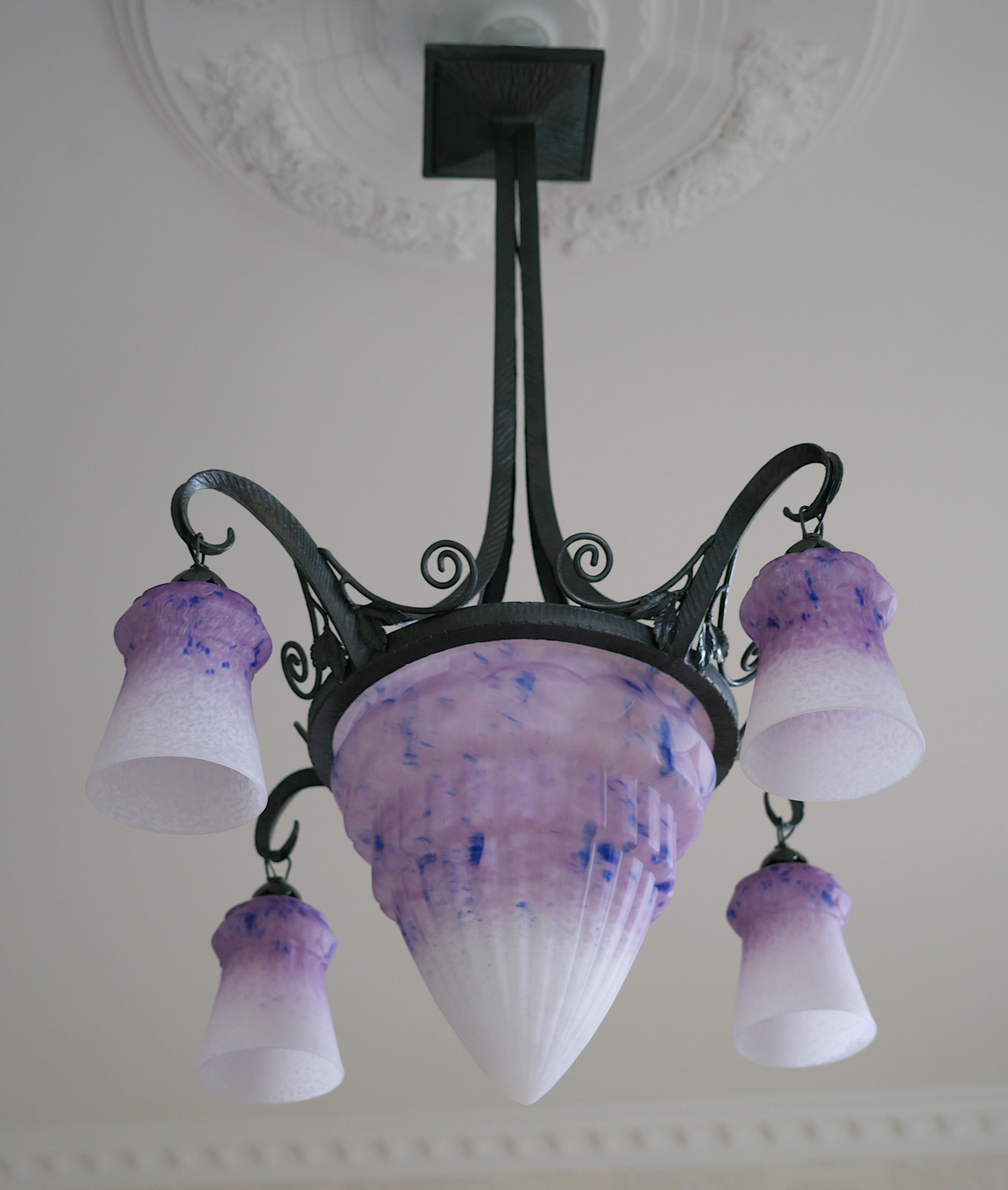 Early 20th Century Charles Schneider, French Art Deco Chandelier, 1928 For Sale