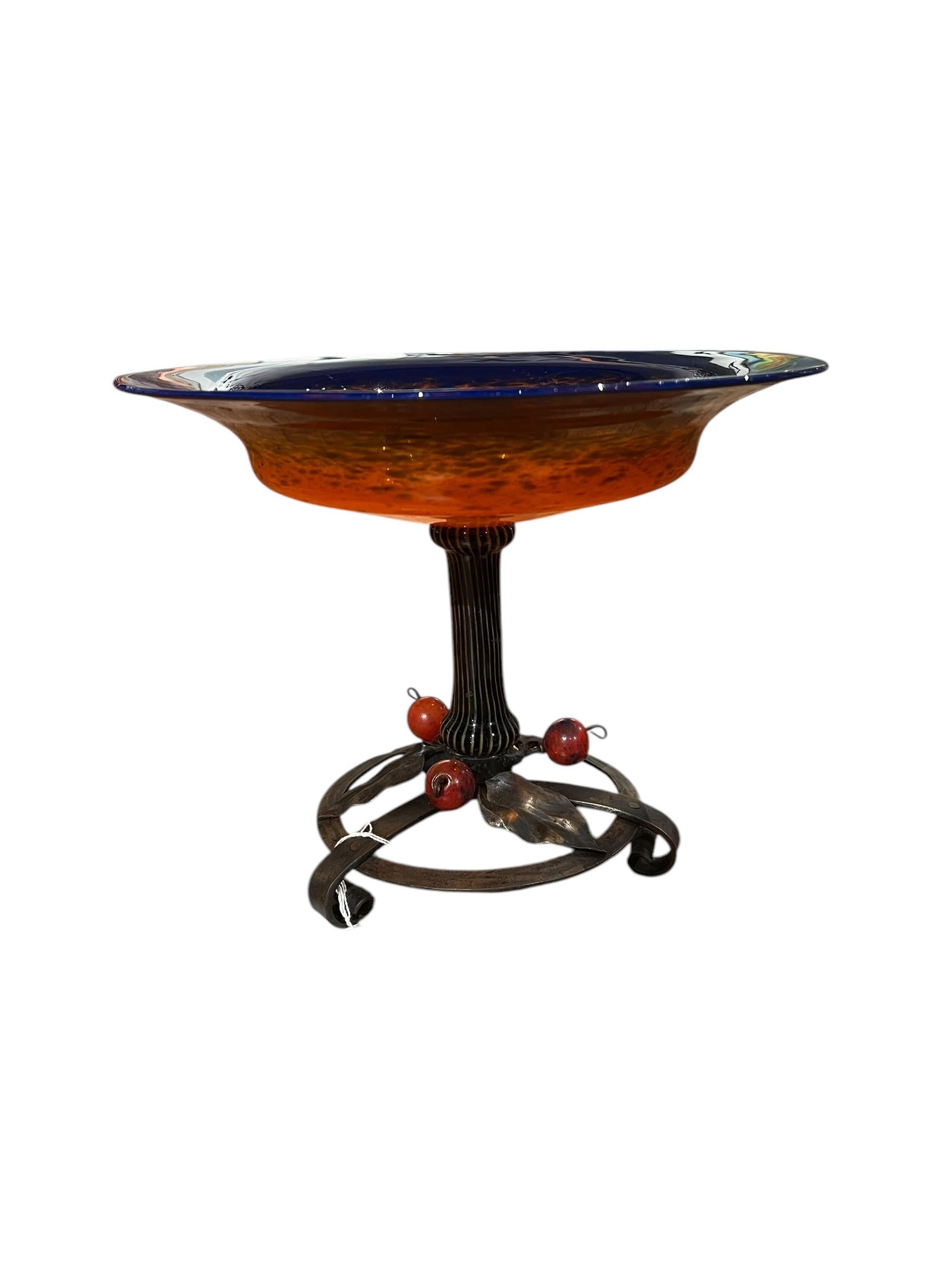 20ième siècle Charles Schneider Compote/Centre de table 