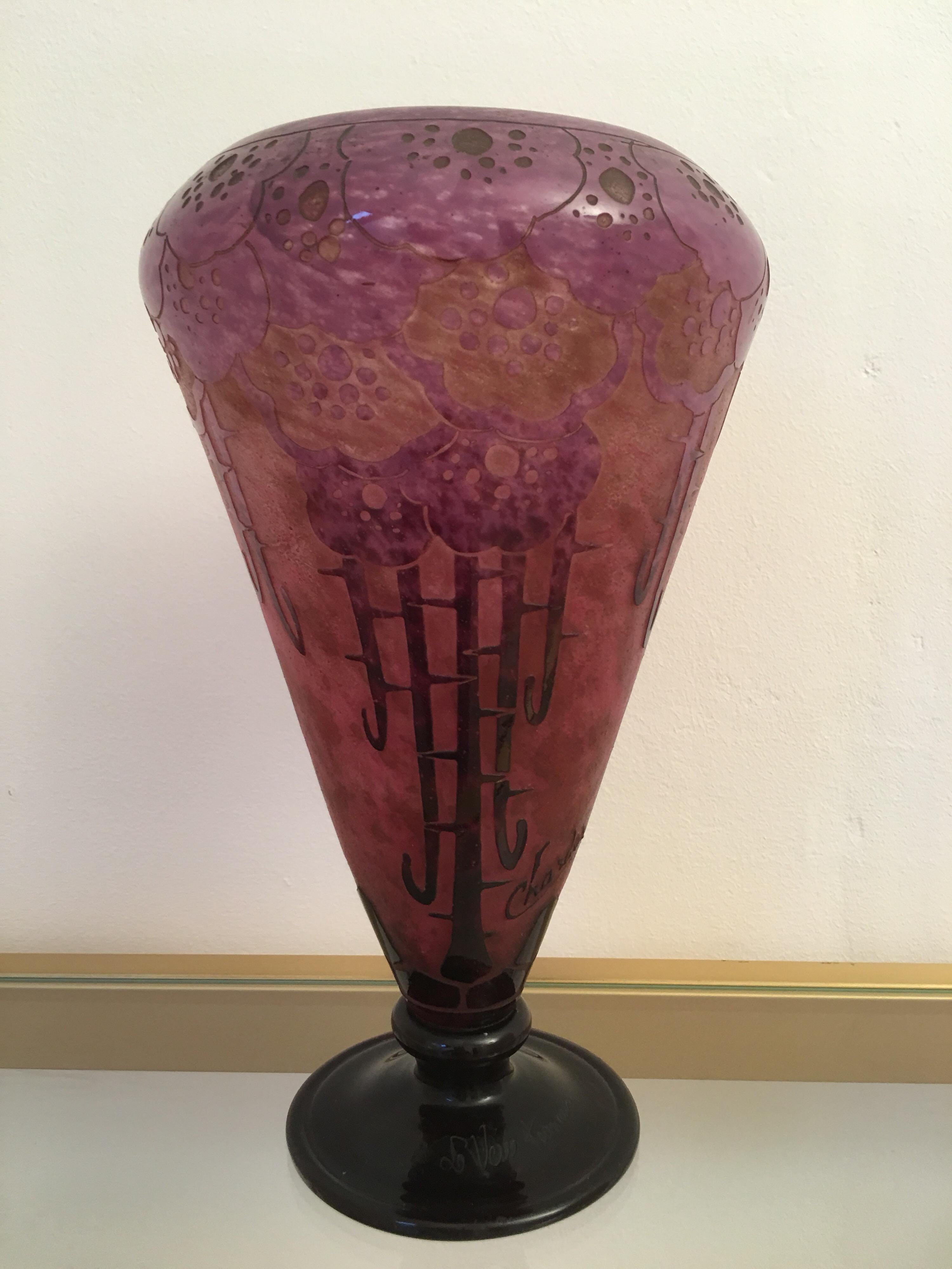 Discounted price until February only
Beautiful Art Deco vase by Charles Schneider, Le Verre Francais and Charder signed, circa 1925
Purple colored glass with stylized flower decor, acid clear.
In very good condition, very minor traces of use on the