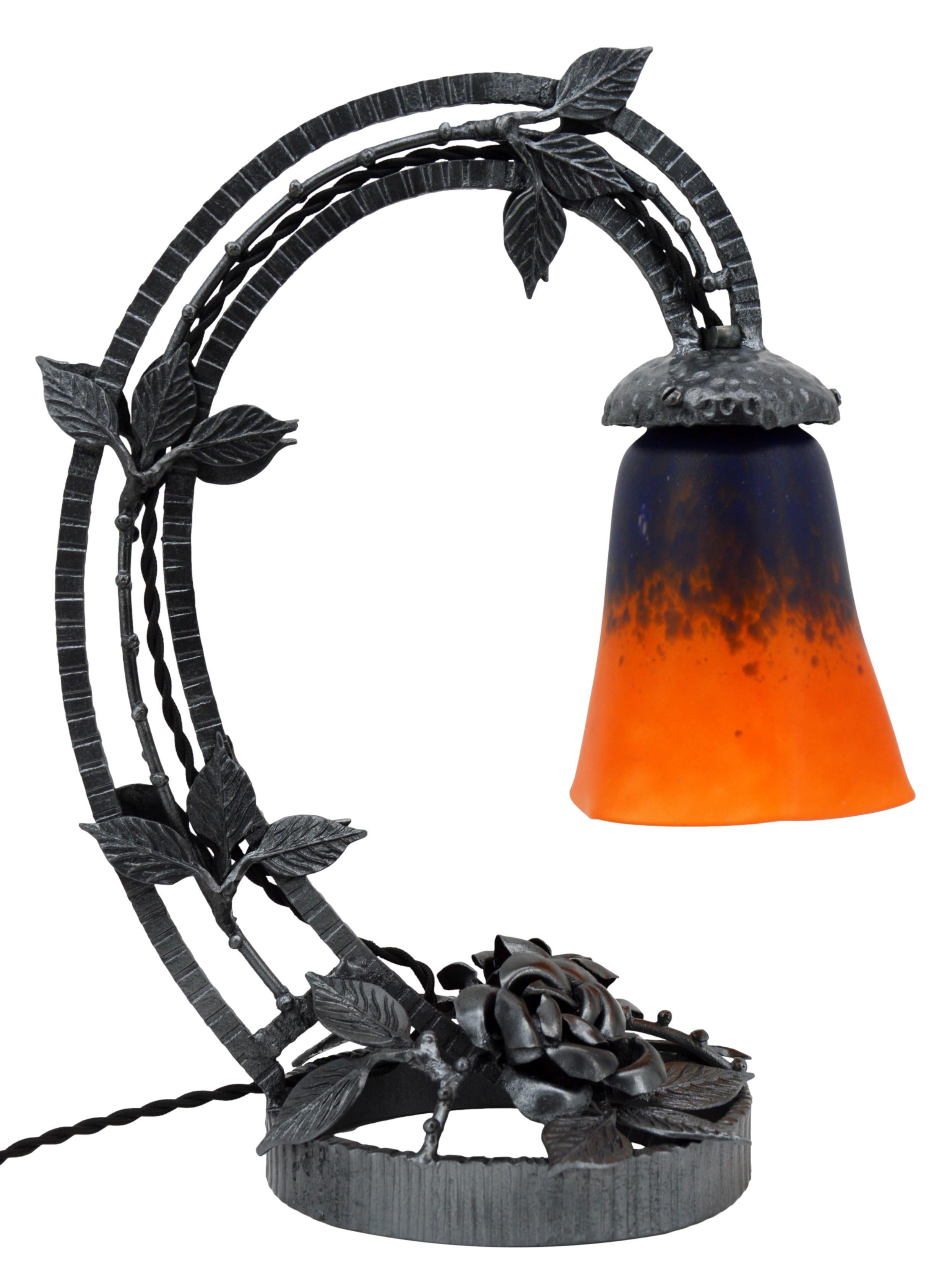 Verre Charles Schneider, lampe Art Déco française, années 1920 en vente