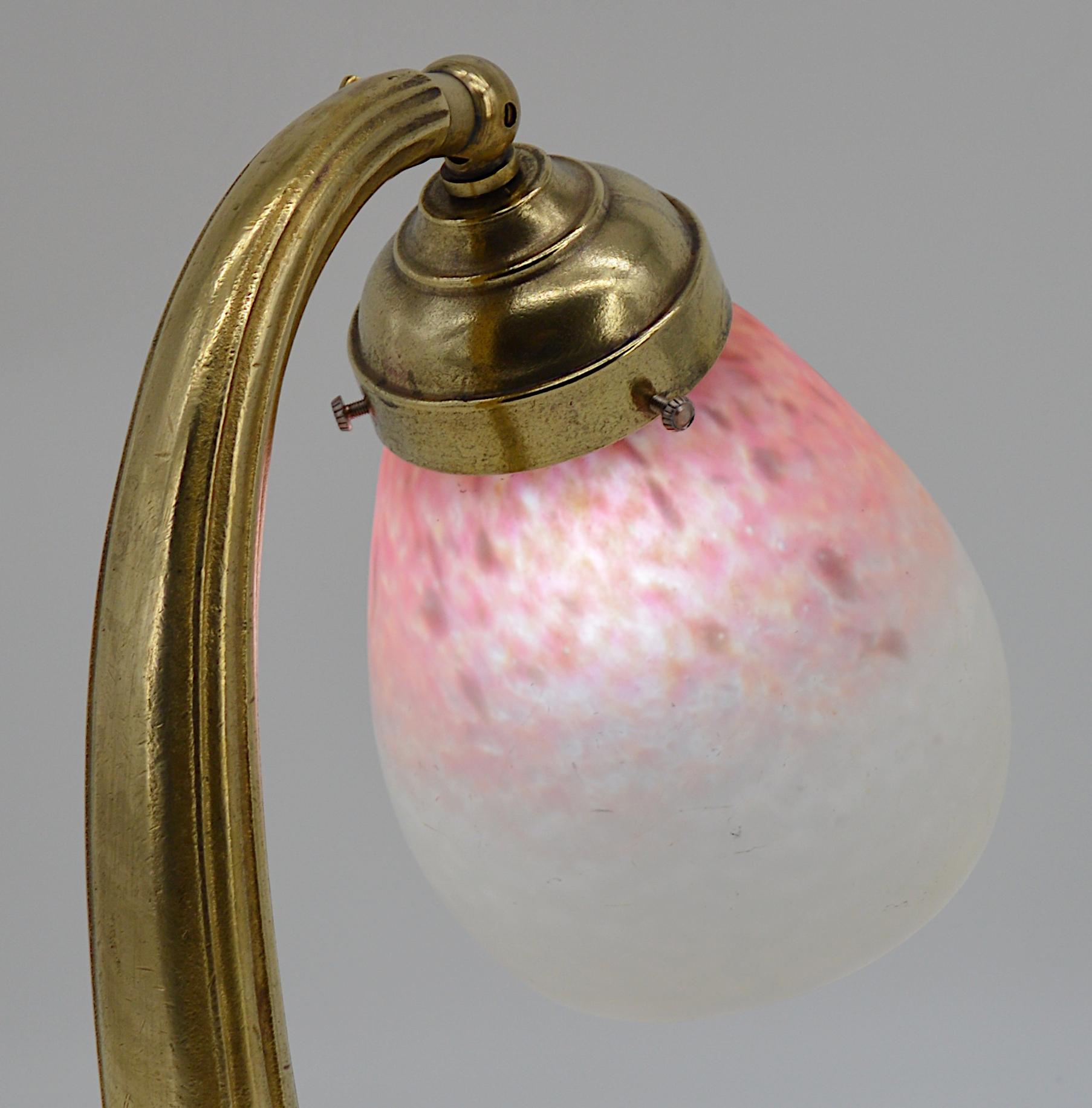 Early 20th Century Charles Schneider French Art Deco Swiveling Bronze Table Lamp, ca.1925