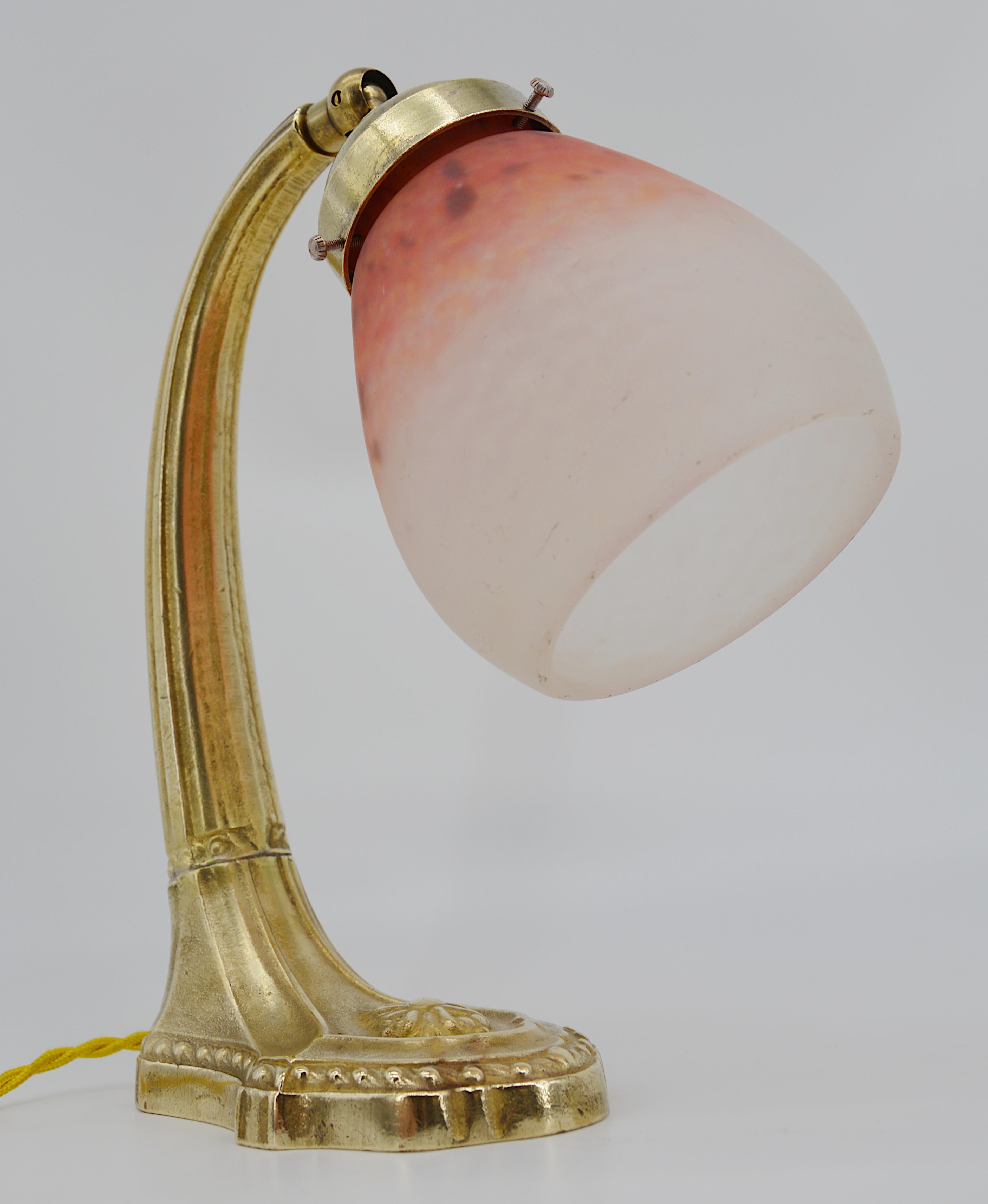 Charles Schneider French Art Deco Swiveling Bronze Table Lamp, ca.1925 3