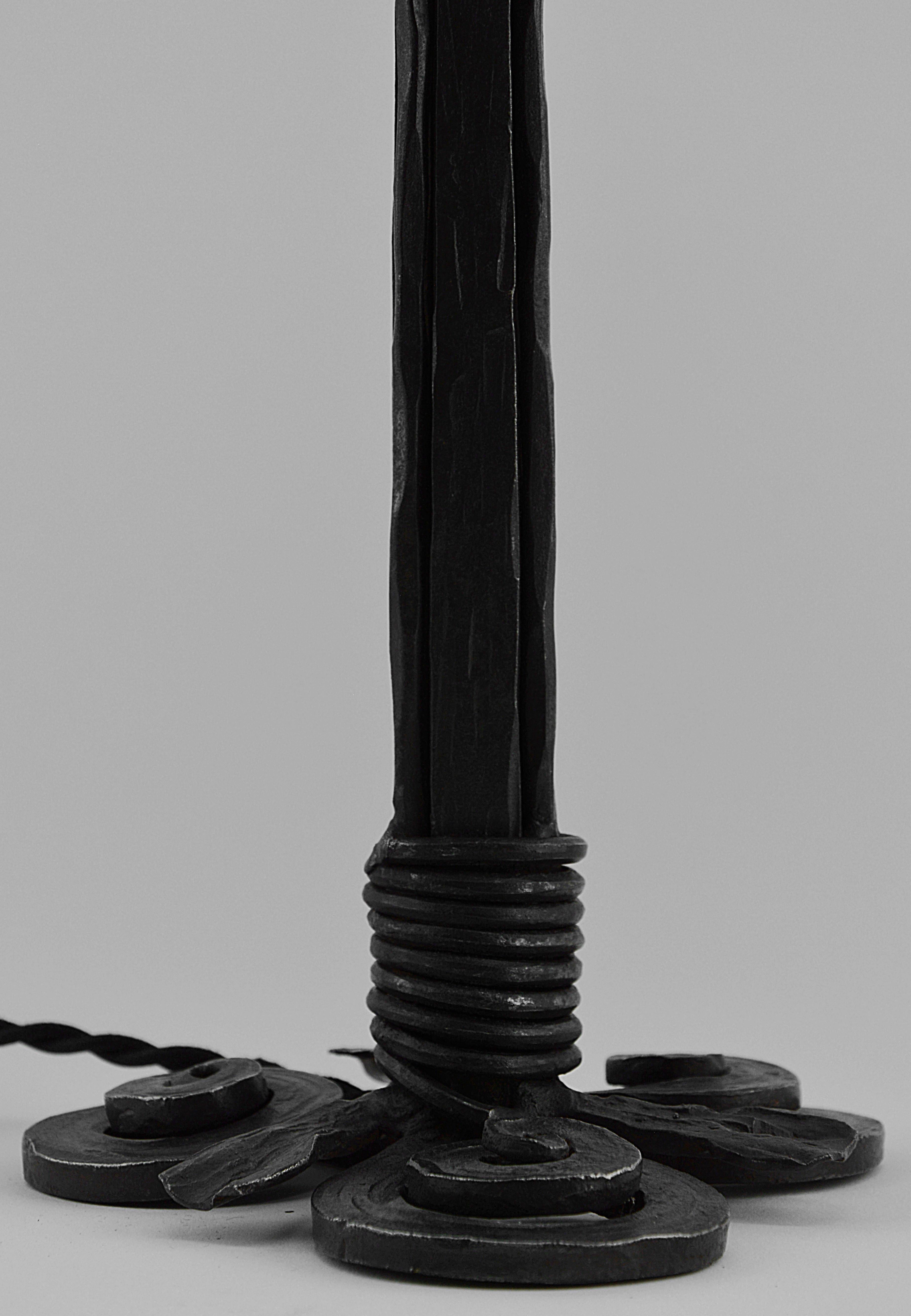 Große französische Art-Déco-Tischlampe von Charles Schneider, 1920 (Frühes 20. Jahrhundert) im Angebot