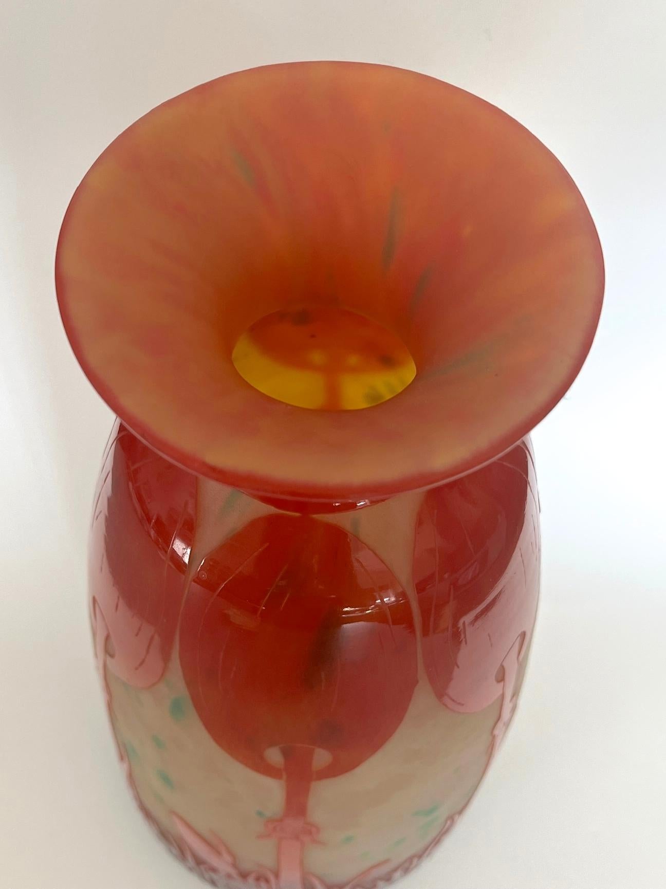 Sculpté Charles Schneider / Le Verre Français - Vase 'Coprins' Art Déco Cameo Glass en vente