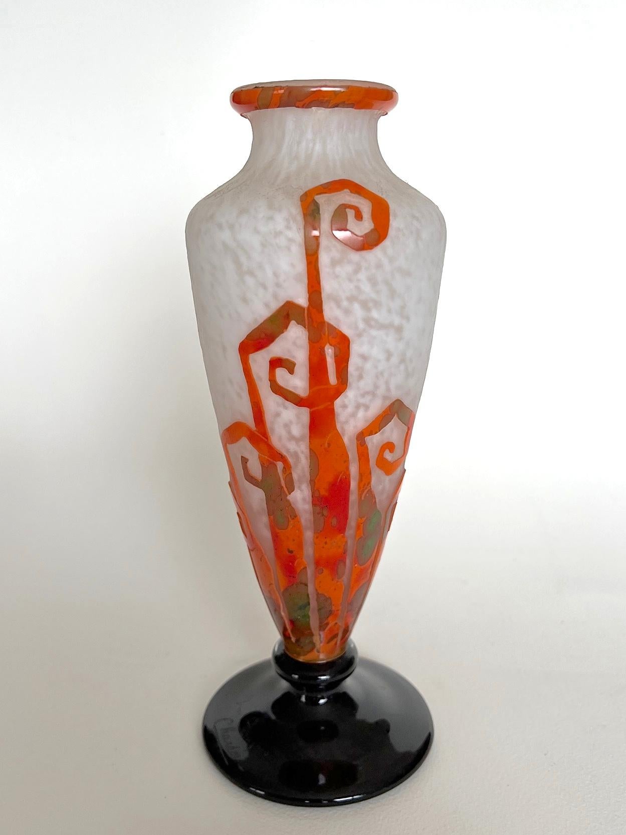 French Charles Schneider / Le Verre Français - 'Fougères'  Art Déco Cameo Glass Vase For Sale