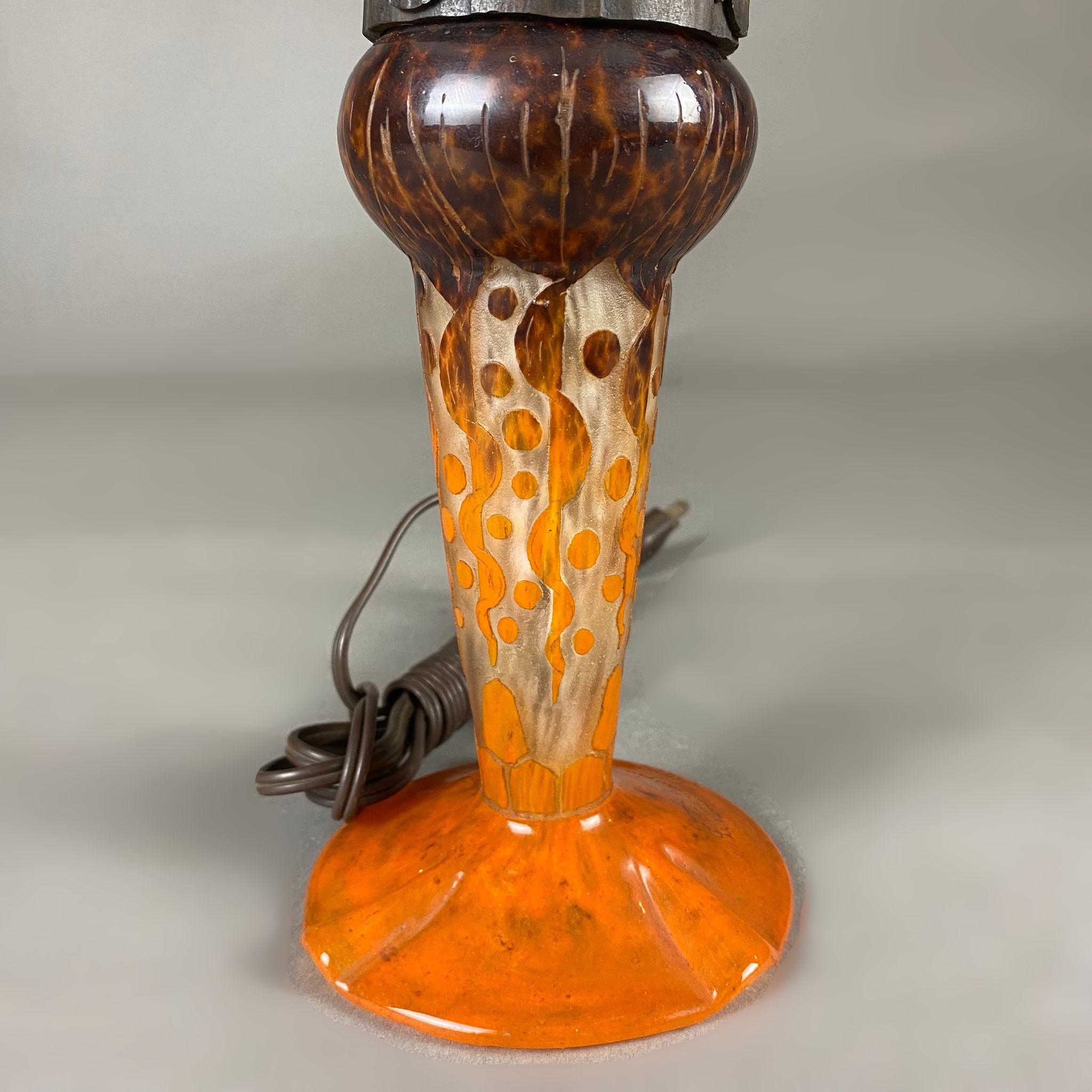 French Charles Schneider Verre de France Art Nouveau Rubaniers Cameo Glass Table Lamp For Sale