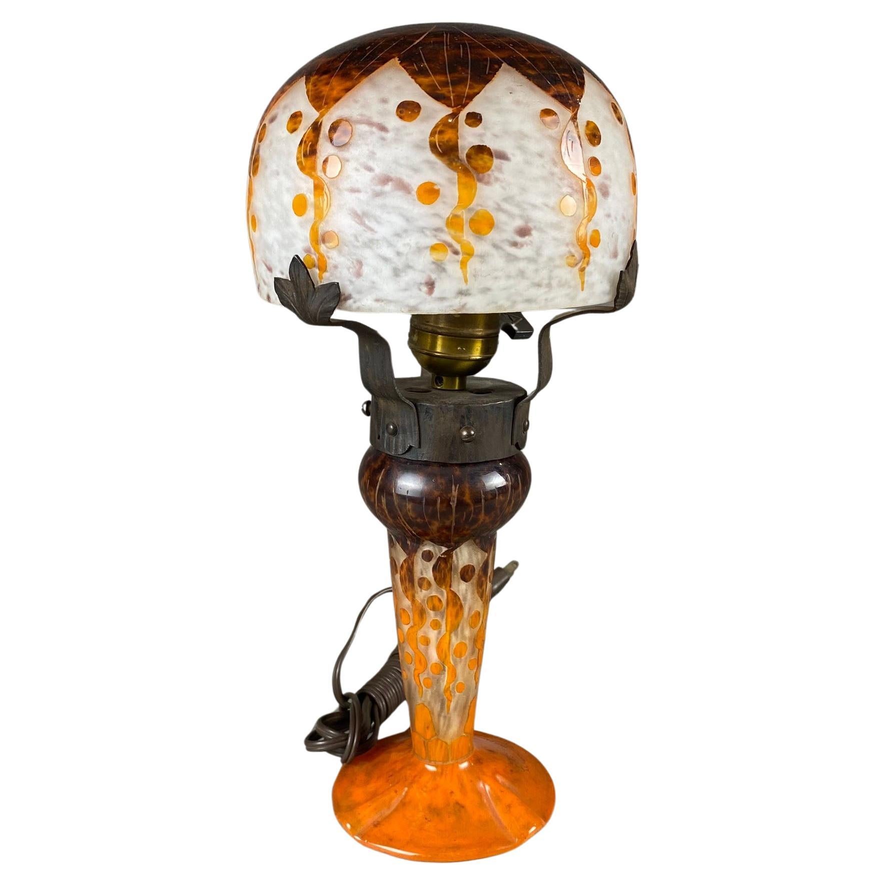 Charles Schneider Verre de France Art Nouveau Rubaniers Cameo Glass Lampe de table en vente