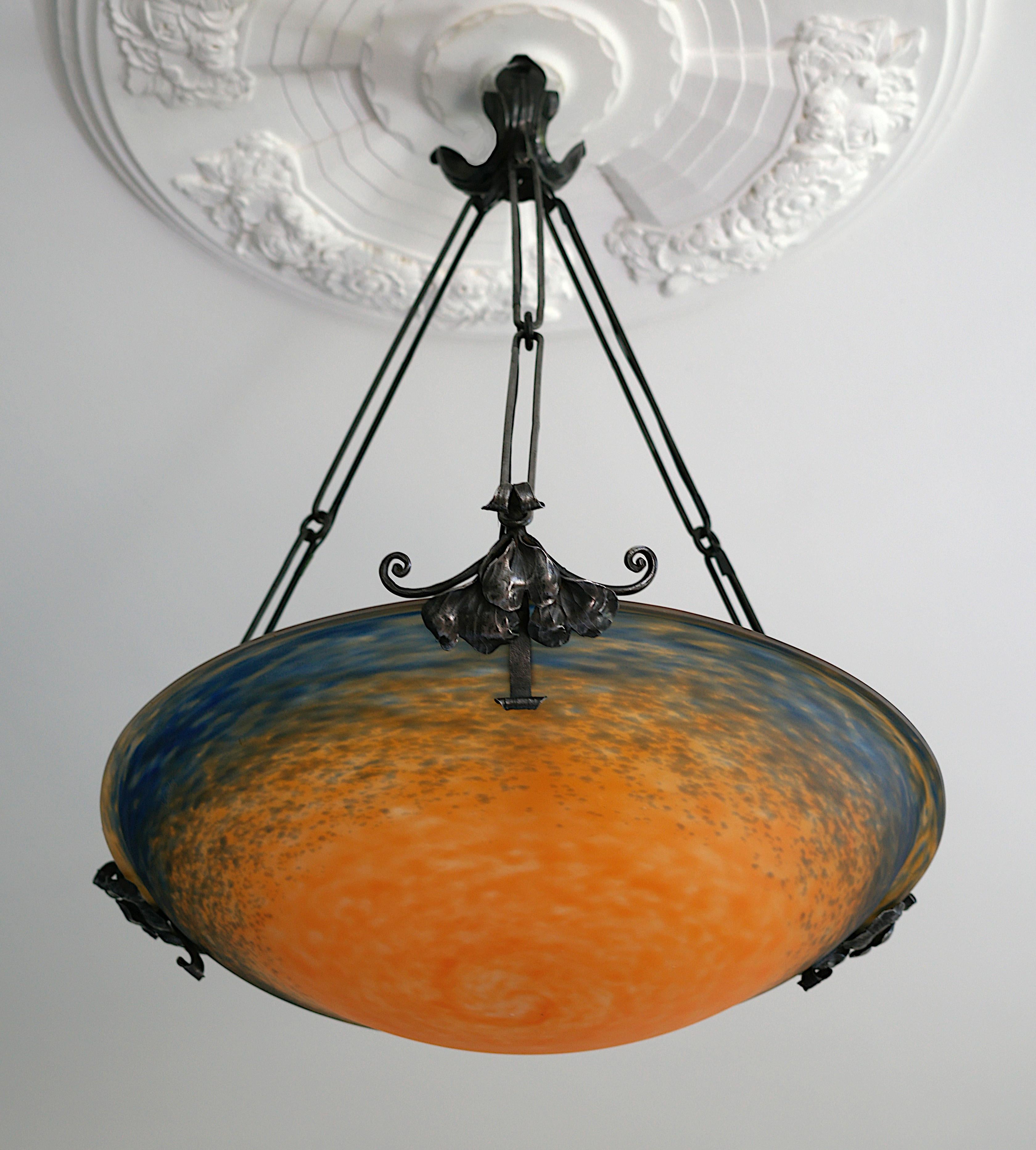 Charles Schneider, Wide French Art Deco Pendant Chandelier, 1910s For Sale 2