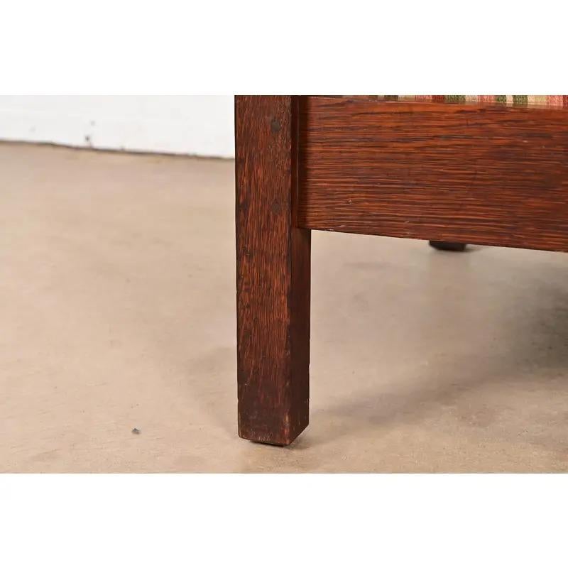 Charles Stickley Silla de salón antigua Mission Arts & Crafts de roble, circa 1910 en venta 3