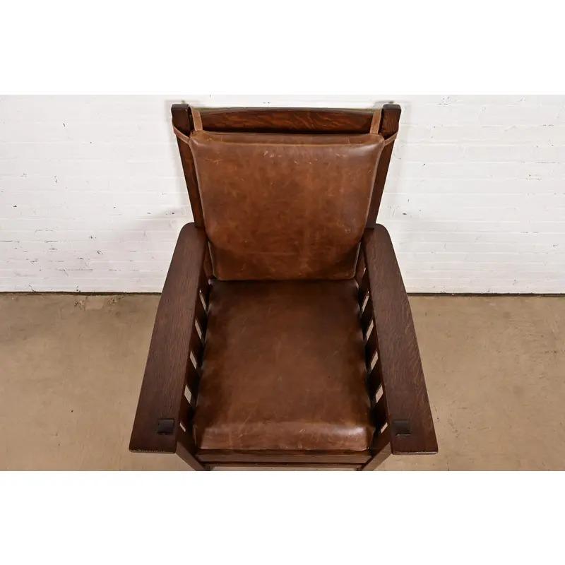 Charles Stickley Antike Eiche Arts & Crafts Lounge Chair, neu lackiert (20. Jahrhundert) im Angebot